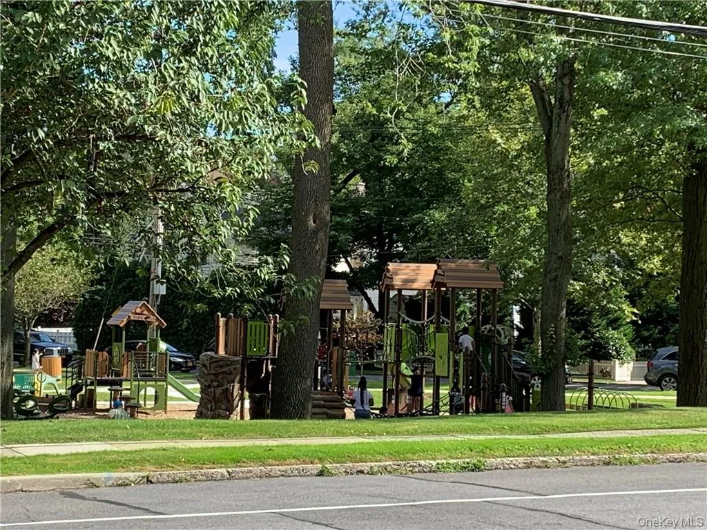 1833 Palmer Avenue, Mamaroneck, NY, 2 Bedrooms Bedrooms, 4 Rooms Rooms,1 BathroomBathrooms,Residential Lease,For Rent,Palmer,0,987852 1833 Palmer Avenue, Mamaroneck, NY, 2 Bedrooms Bedrooms, 4 Rooms Rooms,1 BathroomBathrooms,Residential Lease,For Rent,Palmer,0,987852