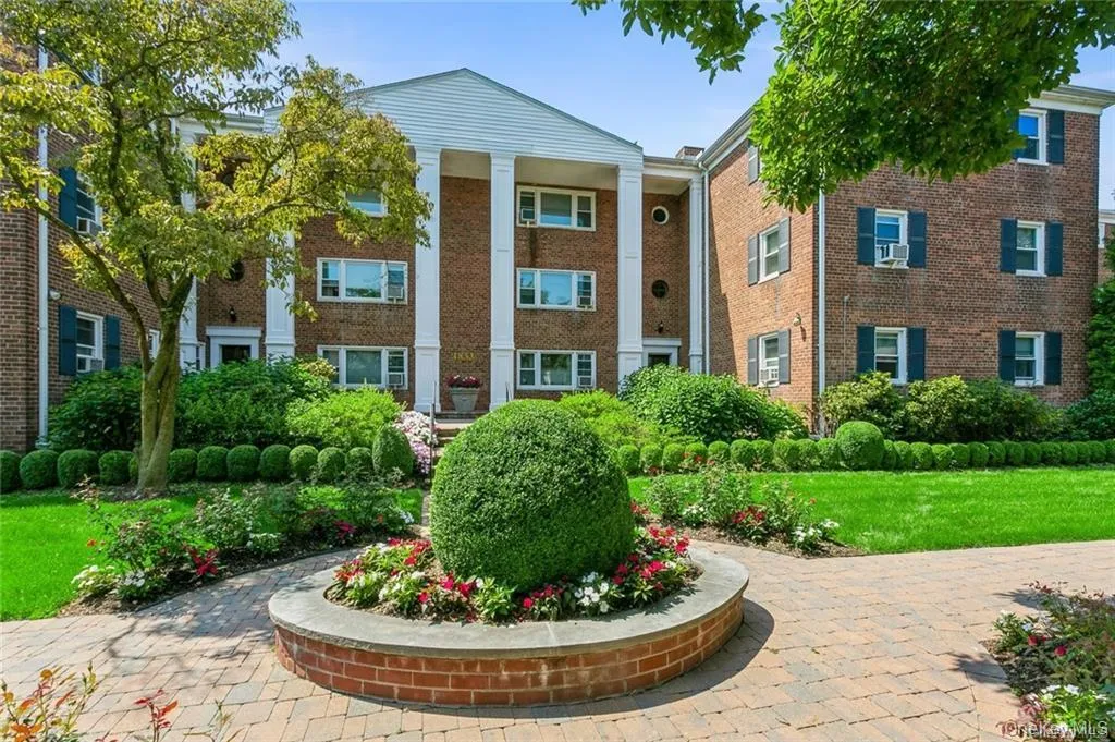 1833 Palmer Avenue, Mamaroneck, NY, 2 Bedrooms Bedrooms, 4 Rooms Rooms,1 BathroomBathrooms,Residential Lease,For Rent,Palmer,0,987852 1833 Palmer Avenue, Mamaroneck, NY, 2 Bedrooms Bedrooms, 4 Rooms Rooms,1 BathroomBathrooms,Residential Lease,For Rent,Palmer,0,987852