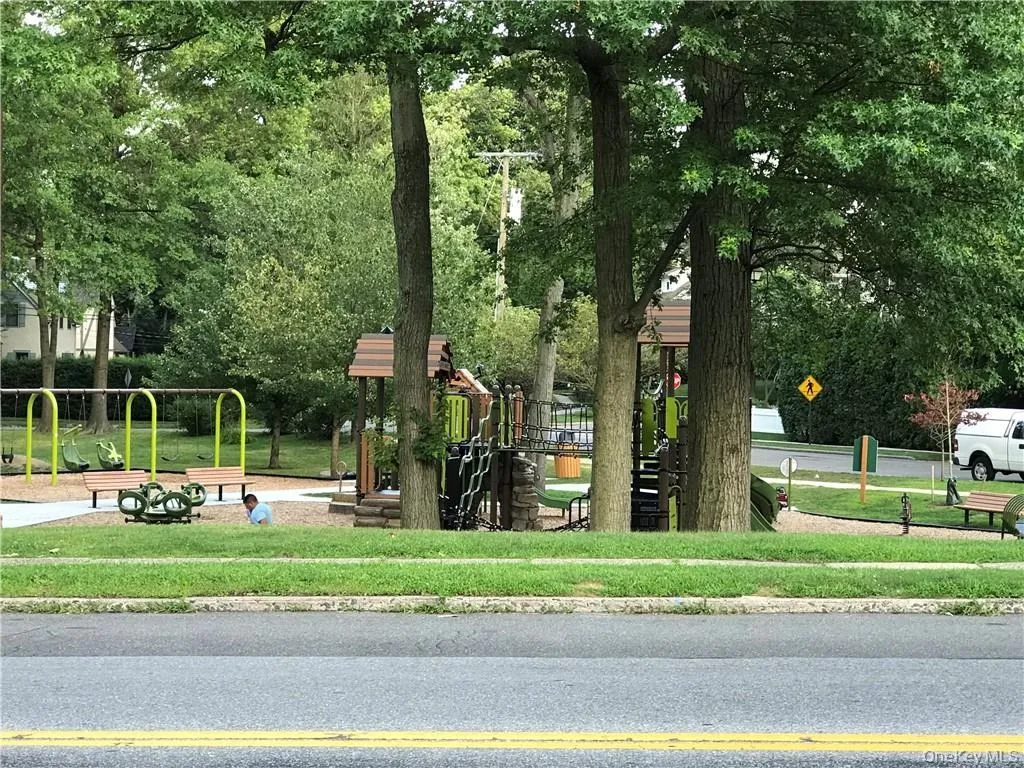 1833 Palmer Avenue, Mamaroneck, NY, 2 Bedrooms Bedrooms, 4 Rooms Rooms,1 BathroomBathrooms,Residential Lease,For Rent,Palmer,0,987852 1833 Palmer Avenue, Mamaroneck, NY, 2 Bedrooms Bedrooms, 4 Rooms Rooms,1 BathroomBathrooms,Residential Lease,For Rent,Palmer,0,987852