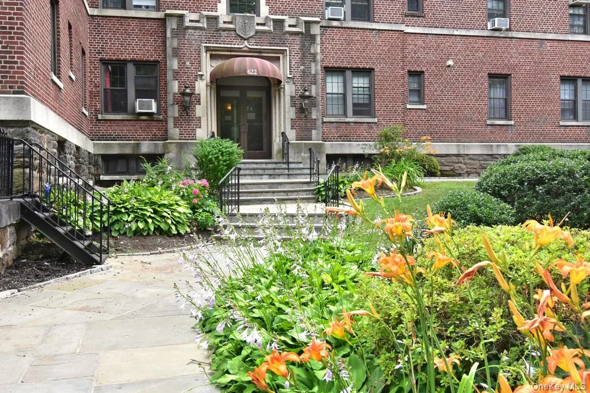 622 Pelhamdale Avenue, Pelham, NY, 1 Bedroom Bedrooms, 5 Rooms Rooms,1 BathroomBathrooms,Residential,For Rent,Pelhamdale,0,987860 622 Pelhamdale Avenue, Pelham, NY, 1 Bedroom Bedrooms, 5 Rooms Rooms,1 BathroomBathrooms,Residential,For Rent,Pelhamdale,0,987860