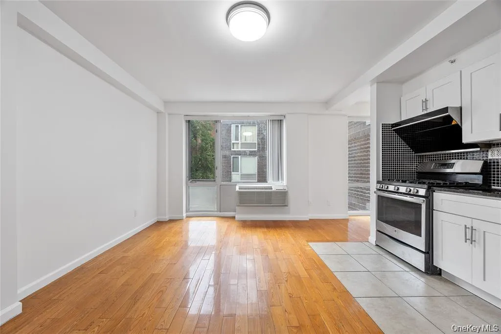 139-30 34th Avenue, New York, NY, 1 Bedroom Bedrooms, 3 Rooms Rooms,1 BathroomBathrooms,Residential,For Rent,34th,0,987866 139-30 34th Avenue, New York, NY, 1 Bedroom Bedrooms, 3 Rooms Rooms,1 BathroomBathrooms,Residential,For Rent,34th,0,987866