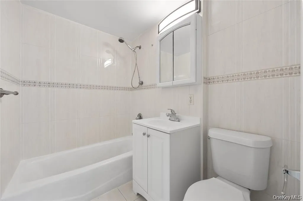 139-30 34th Avenue, New York, NY, 1 Bedroom Bedrooms, 3 Rooms Rooms,1 BathroomBathrooms,Residential,For Rent,34th,0,987866 139-30 34th Avenue, New York, NY, 1 Bedroom Bedrooms, 3 Rooms Rooms,1 BathroomBathrooms,Residential,For Rent,34th,0,987866