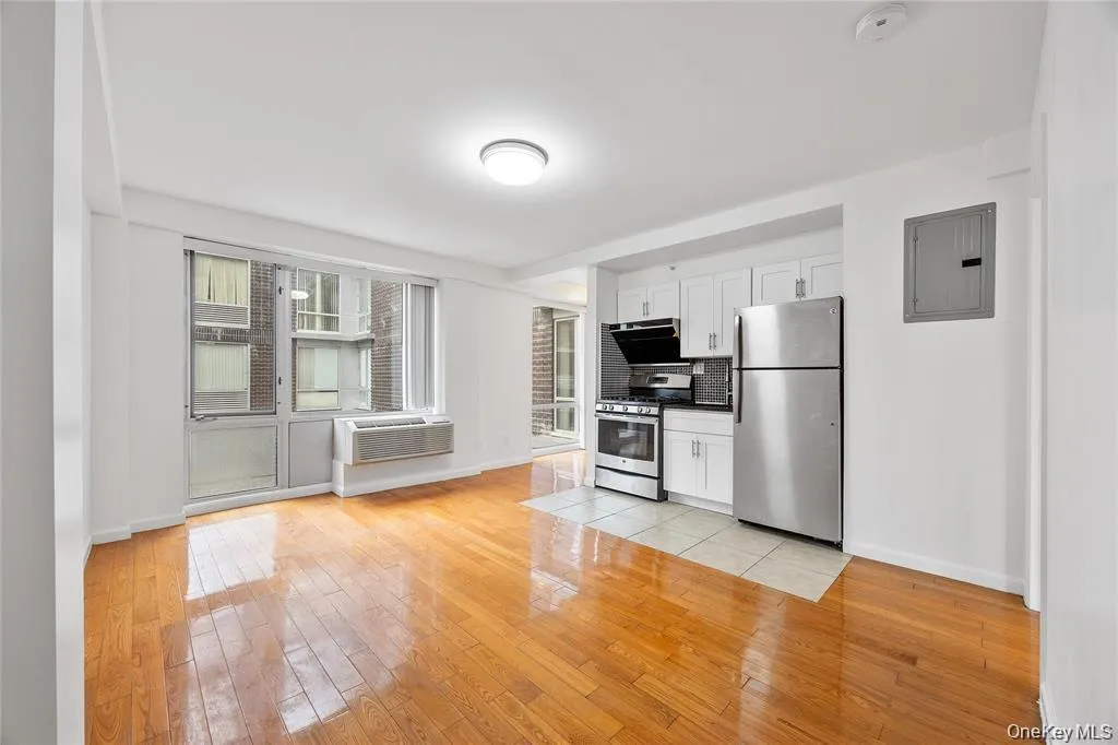 139-30 34th Avenue, New York, NY, 1 Bedroom Bedrooms, 3 Rooms Rooms,1 BathroomBathrooms,Residential,For Rent,34th,0,987866 139-30 34th Avenue, New York, NY, 1 Bedroom Bedrooms, 3 Rooms Rooms,1 BathroomBathrooms,Residential,For Rent,34th,0,987866