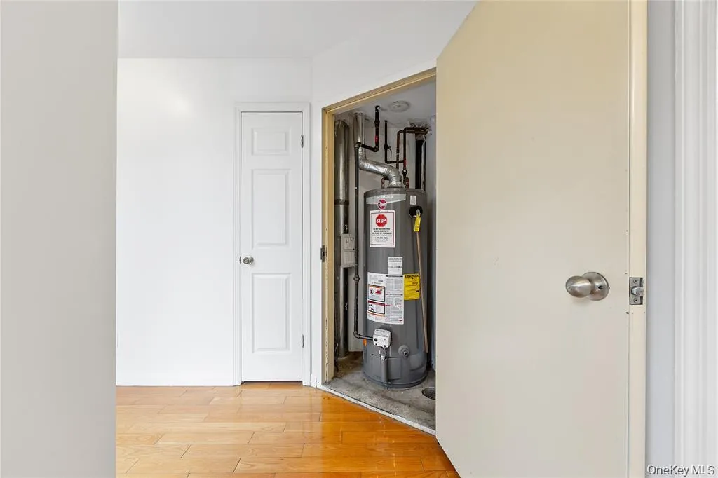 139-30 34th Avenue, New York, NY, 1 Bedroom Bedrooms, 3 Rooms Rooms,1 BathroomBathrooms,Residential,For Rent,34th,0,987866 139-30 34th Avenue, New York, NY, 1 Bedroom Bedrooms, 3 Rooms Rooms,1 BathroomBathrooms,Residential,For Rent,34th,0,987866