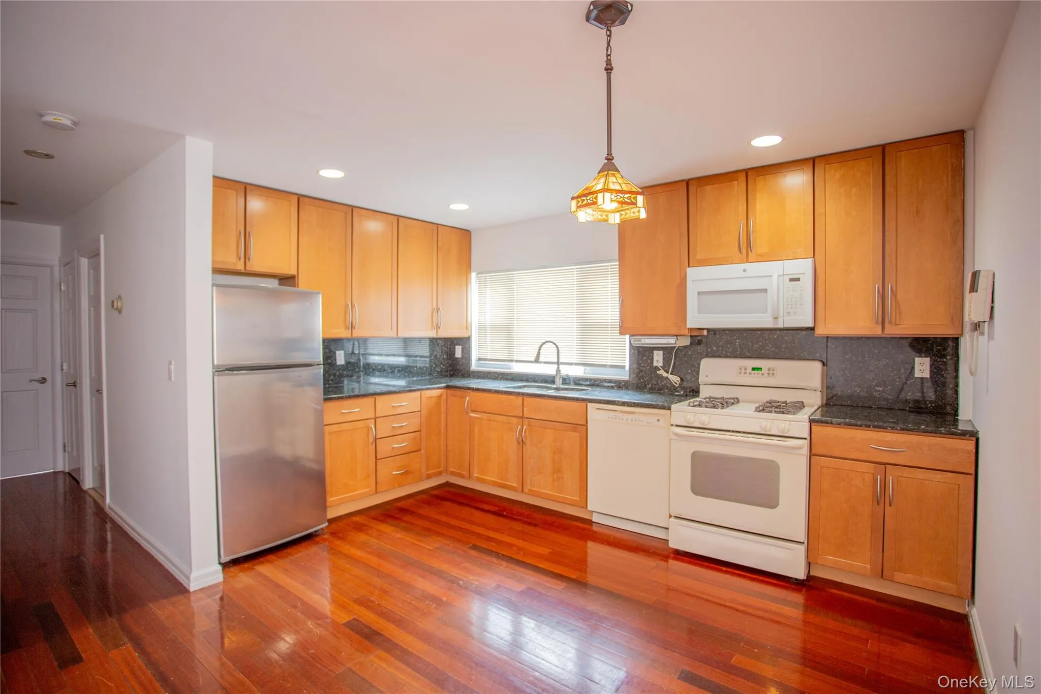 540 Chester Street, Long Beach, NY, 3 Bedrooms Bedrooms, 7 Rooms Rooms,1 BathroomBathrooms,Residential Lease,For Rent,Chester,0,987877 540 Chester Street, Long Beach, NY, 3 Bedrooms Bedrooms, 7 Rooms Rooms,1 BathroomBathrooms,Residential Lease,For Rent,Chester,0,987877