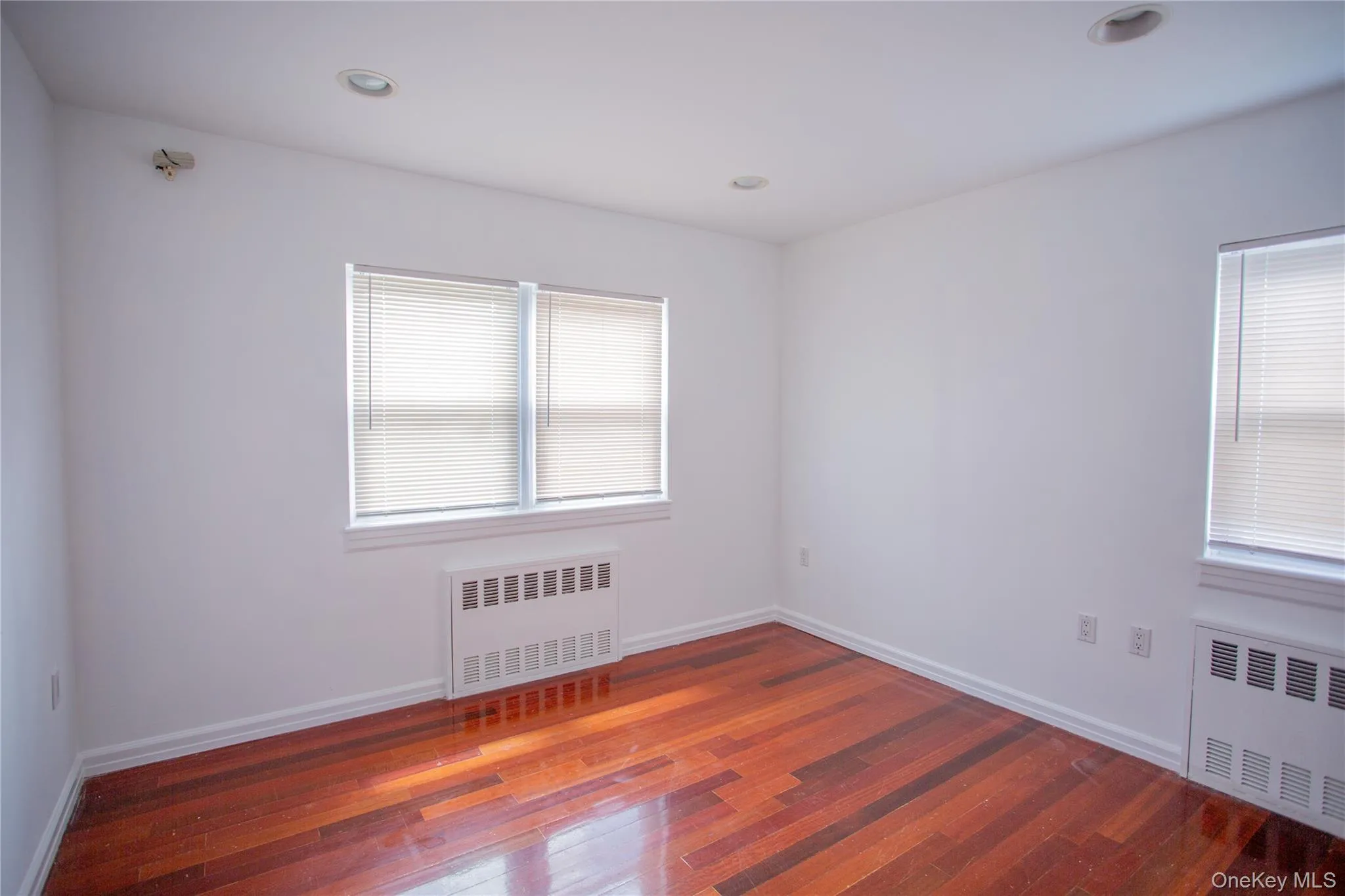 540 Chester Street, Long Beach, NY, 3 Bedrooms Bedrooms, 7 Rooms Rooms,1 BathroomBathrooms,Residential Lease,For Rent,Chester,0,987877 540 Chester Street, Long Beach, NY, 3 Bedrooms Bedrooms, 7 Rooms Rooms,1 BathroomBathrooms,Residential Lease,For Rent,Chester,0,987877