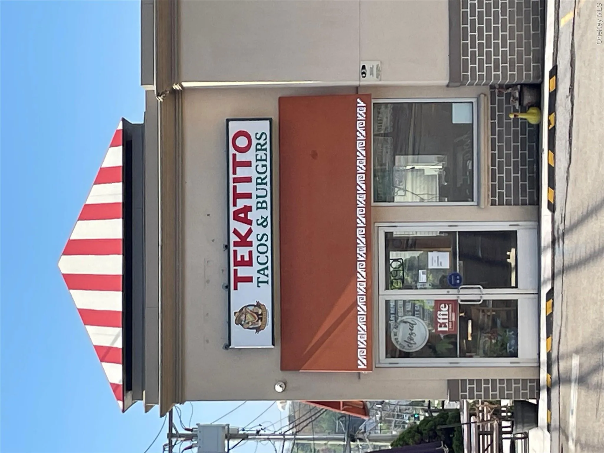 One can park across the street by Tekatito, use Visitors parking or take the Owner's assigned spot if open. One can park across the street by Tekatito, use Visitors parking or take the Owner's assigned spot if open.