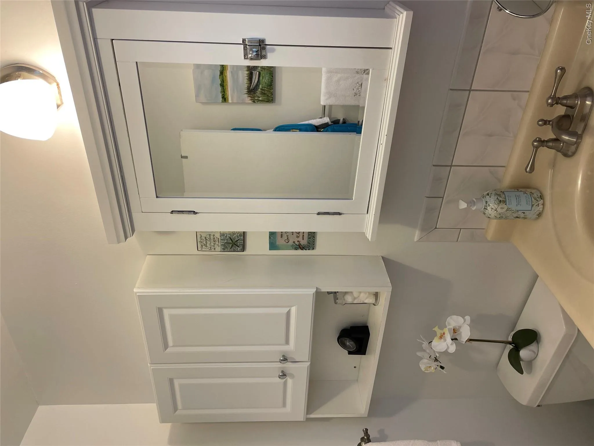 Brushed nickel sink fixtures. Brushed nickel sink fixtures.