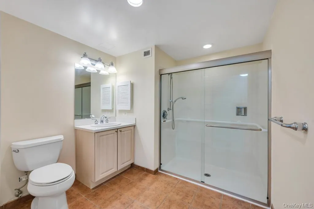 300 Overlook, North Hempstead, NY, 1 Bedroom Bedrooms, 4 Rooms Rooms,1 BathroomBathrooms,Residential Lease,For Rent,Overlook,0,987891 300 Overlook, North Hempstead, NY, 1 Bedroom Bedrooms, 4 Rooms Rooms,1 BathroomBathrooms,Residential Lease,For Rent,Overlook,0,987891