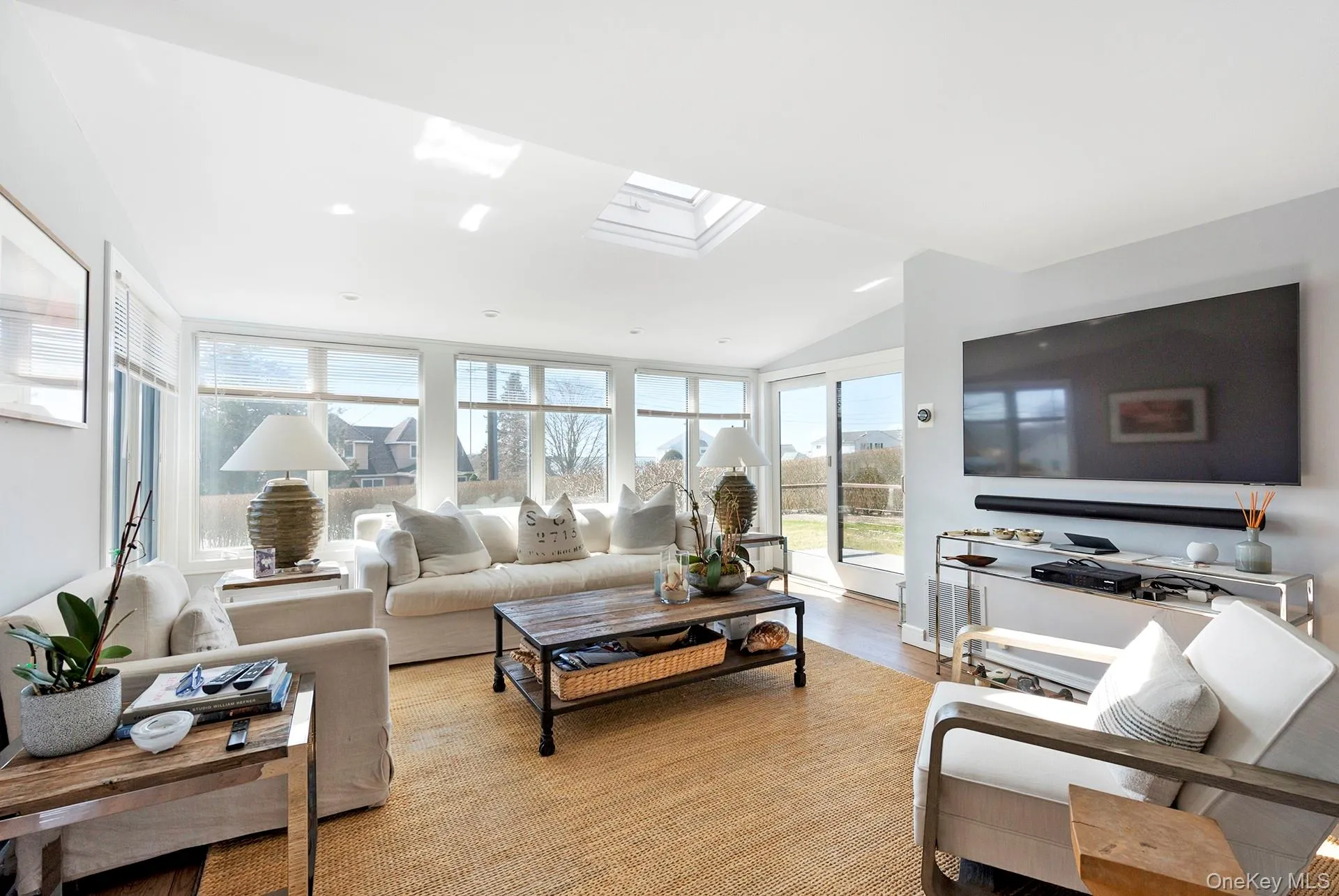 23 Landing Lane, Southampton, NY, 3 Bedrooms Bedrooms, 5 Rooms Rooms,2 BathroomsBathrooms,Residential Lease,For Rent,Landing,0,987899 23 Landing Lane, Southampton, NY, 3 Bedrooms Bedrooms, 5 Rooms Rooms,2 BathroomsBathrooms,Residential Lease,For Rent,Landing,0,987899