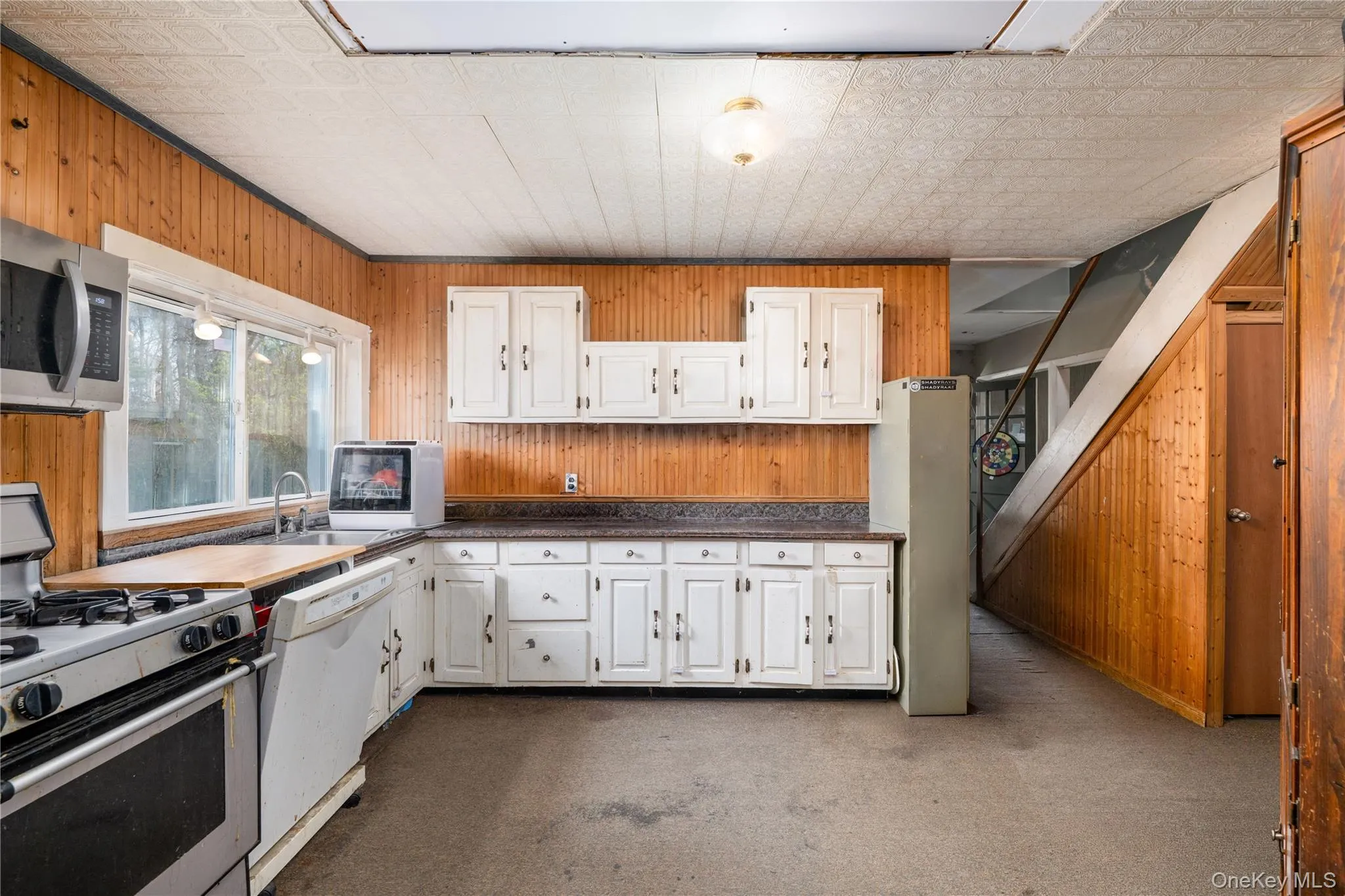 18 Powerline Lane, Hyde Park, NY, 3 Bedrooms Bedrooms, 9 Rooms Rooms,3 BathroomsBathrooms,Residential,For Rent,Powerline,0,987915 18 Powerline Lane, Hyde Park, NY, 3 Bedrooms Bedrooms, 9 Rooms Rooms,3 BathroomsBathrooms,Residential,For Rent,Powerline,0,987915