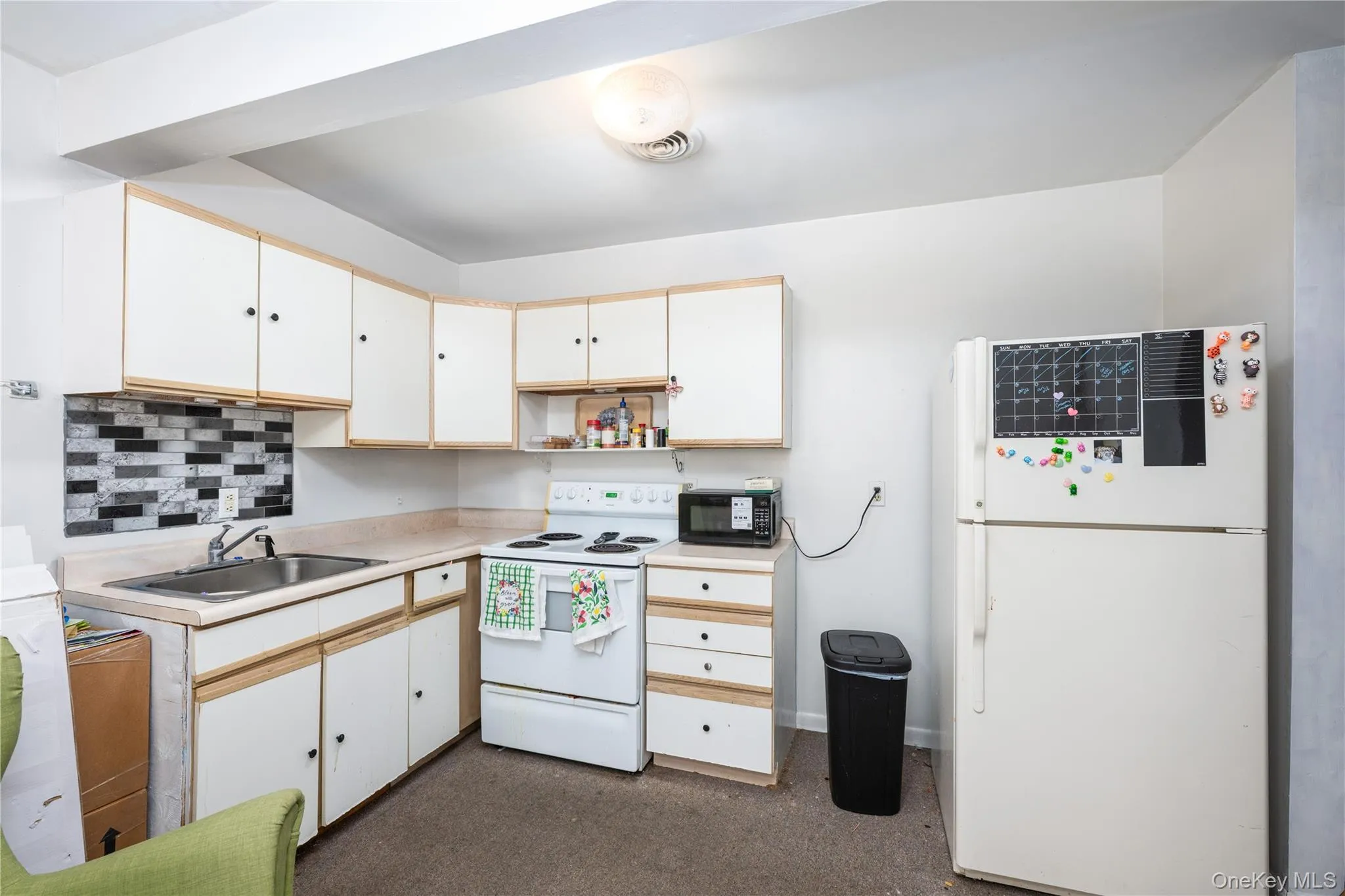 18 Powerline Lane, Hyde Park, NY, 3 Bedrooms Bedrooms, 9 Rooms Rooms,3 BathroomsBathrooms,Residential,For Rent,Powerline,0,987915 18 Powerline Lane, Hyde Park, NY, 3 Bedrooms Bedrooms, 9 Rooms Rooms,3 BathroomsBathrooms,Residential,For Rent,Powerline,0,987915