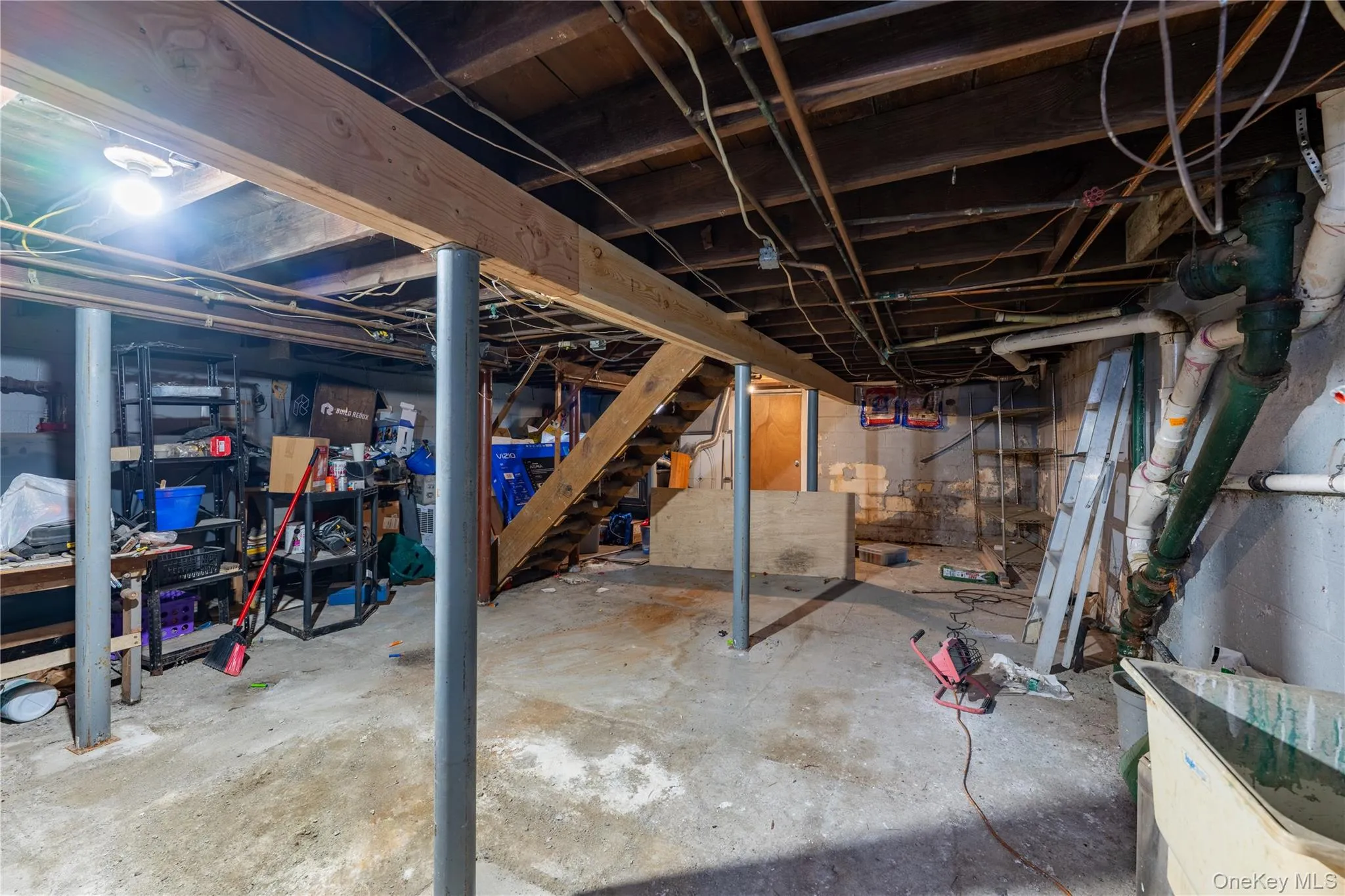 18 Powerline Lane, Hyde Park, NY, 3 Bedrooms Bedrooms, 9 Rooms Rooms,3 BathroomsBathrooms,Residential,For Rent,Powerline,0,987915 18 Powerline Lane, Hyde Park, NY, 3 Bedrooms Bedrooms, 9 Rooms Rooms,3 BathroomsBathrooms,Residential,For Rent,Powerline,0,987915