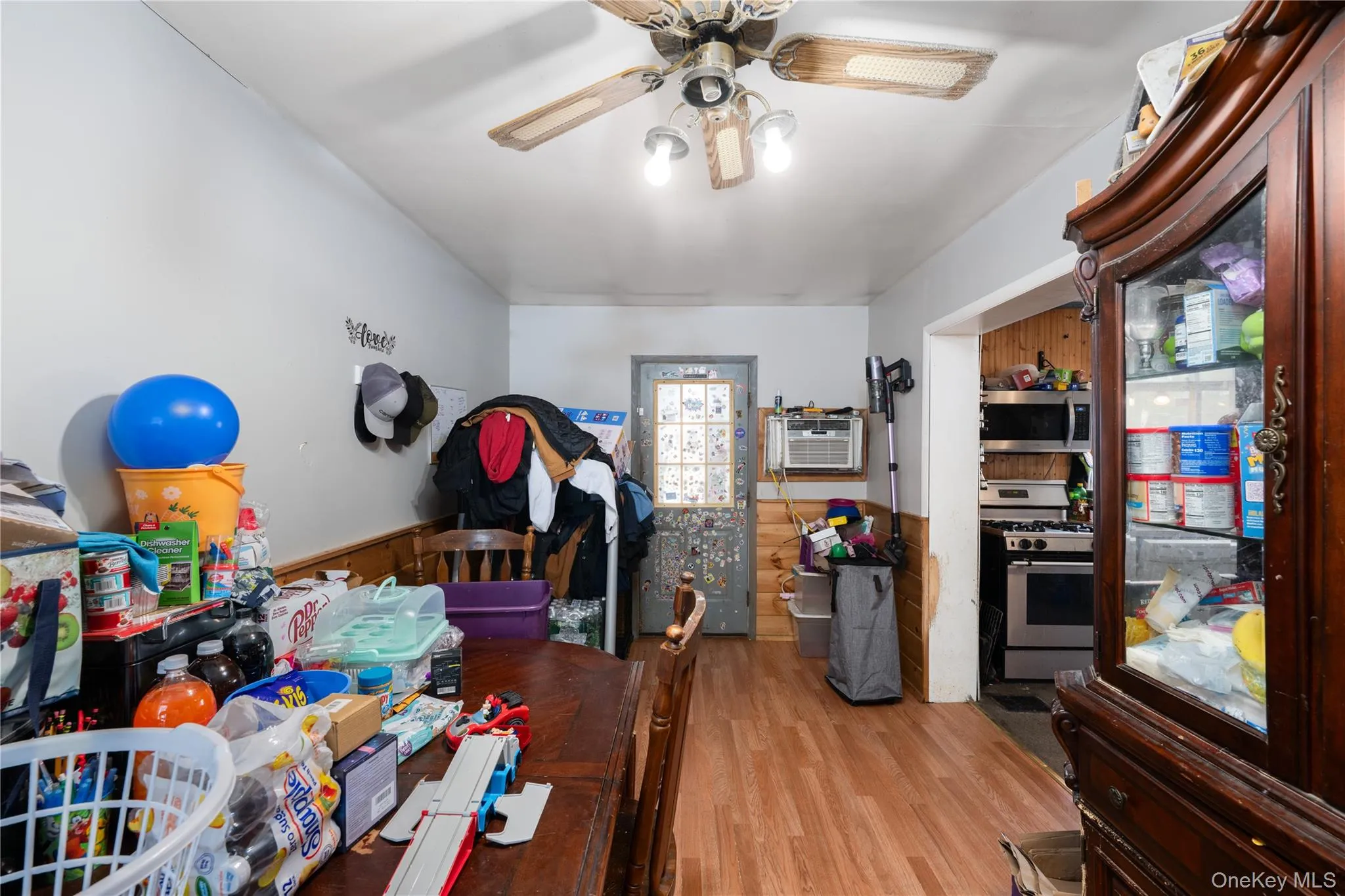 18 Powerline Lane, Hyde Park, NY, 3 Bedrooms Bedrooms, 9 Rooms Rooms,3 BathroomsBathrooms,Residential,For Rent,Powerline,0,987915 18 Powerline Lane, Hyde Park, NY, 3 Bedrooms Bedrooms, 9 Rooms Rooms,3 BathroomsBathrooms,Residential,For Rent,Powerline,0,987915