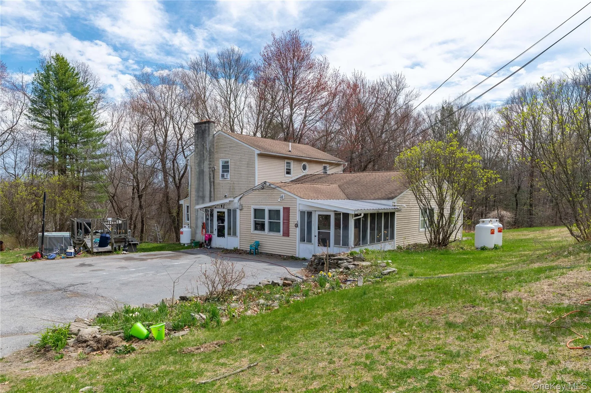 18 Powerline Lane, Hyde Park, NY, 3 Bedrooms Bedrooms, 9 Rooms Rooms,3 BathroomsBathrooms,Residential,For Rent,Powerline,0,987915 18 Powerline Lane, Hyde Park, NY, 3 Bedrooms Bedrooms, 9 Rooms Rooms,3 BathroomsBathrooms,Residential,For Rent,Powerline,0,987915