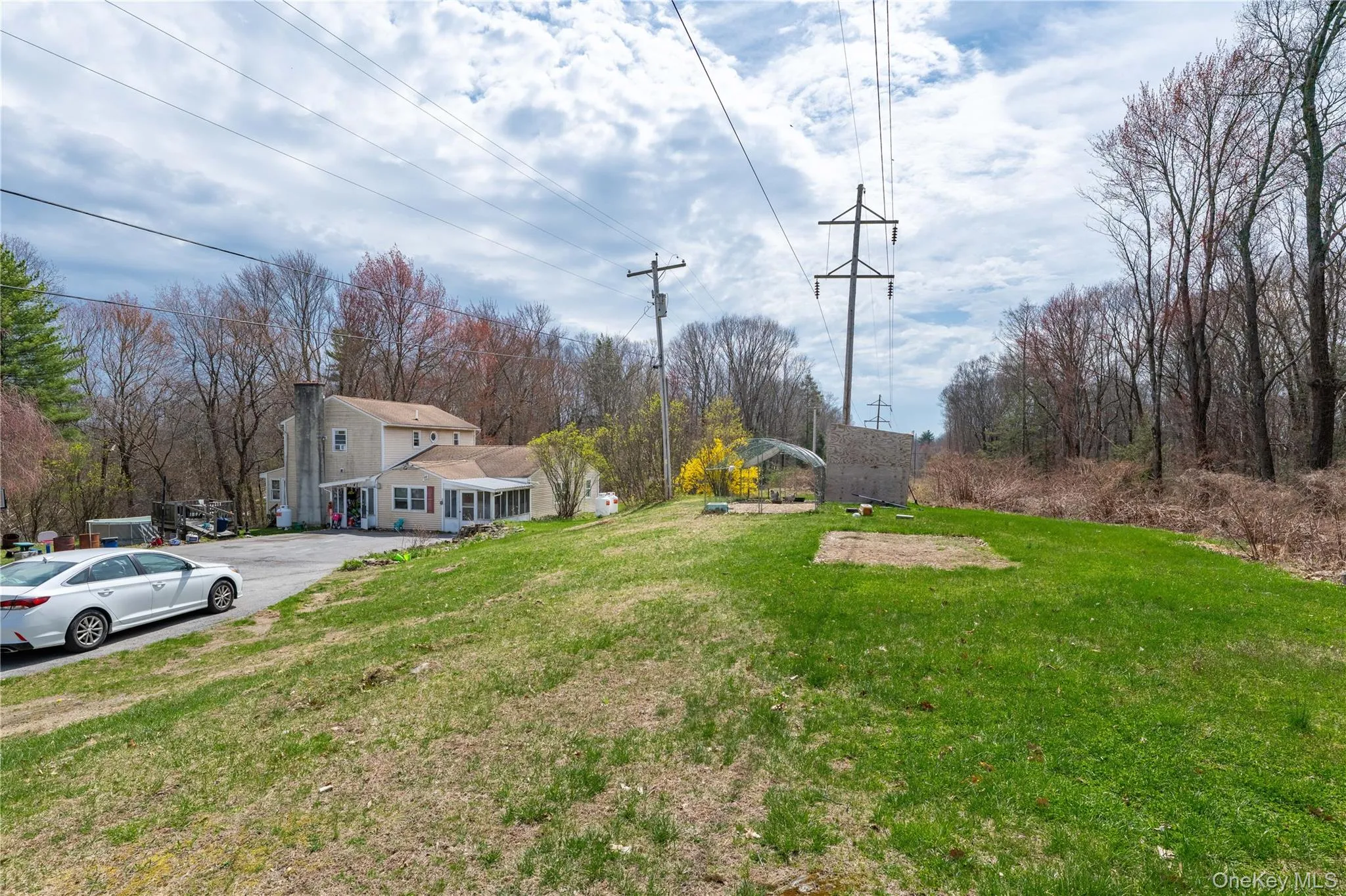18 Powerline Lane, Hyde Park, NY, 3 Bedrooms Bedrooms, 9 Rooms Rooms,3 BathroomsBathrooms,Residential,For Rent,Powerline,0,987915 18 Powerline Lane, Hyde Park, NY, 3 Bedrooms Bedrooms, 9 Rooms Rooms,3 BathroomsBathrooms,Residential,For Rent,Powerline,0,987915