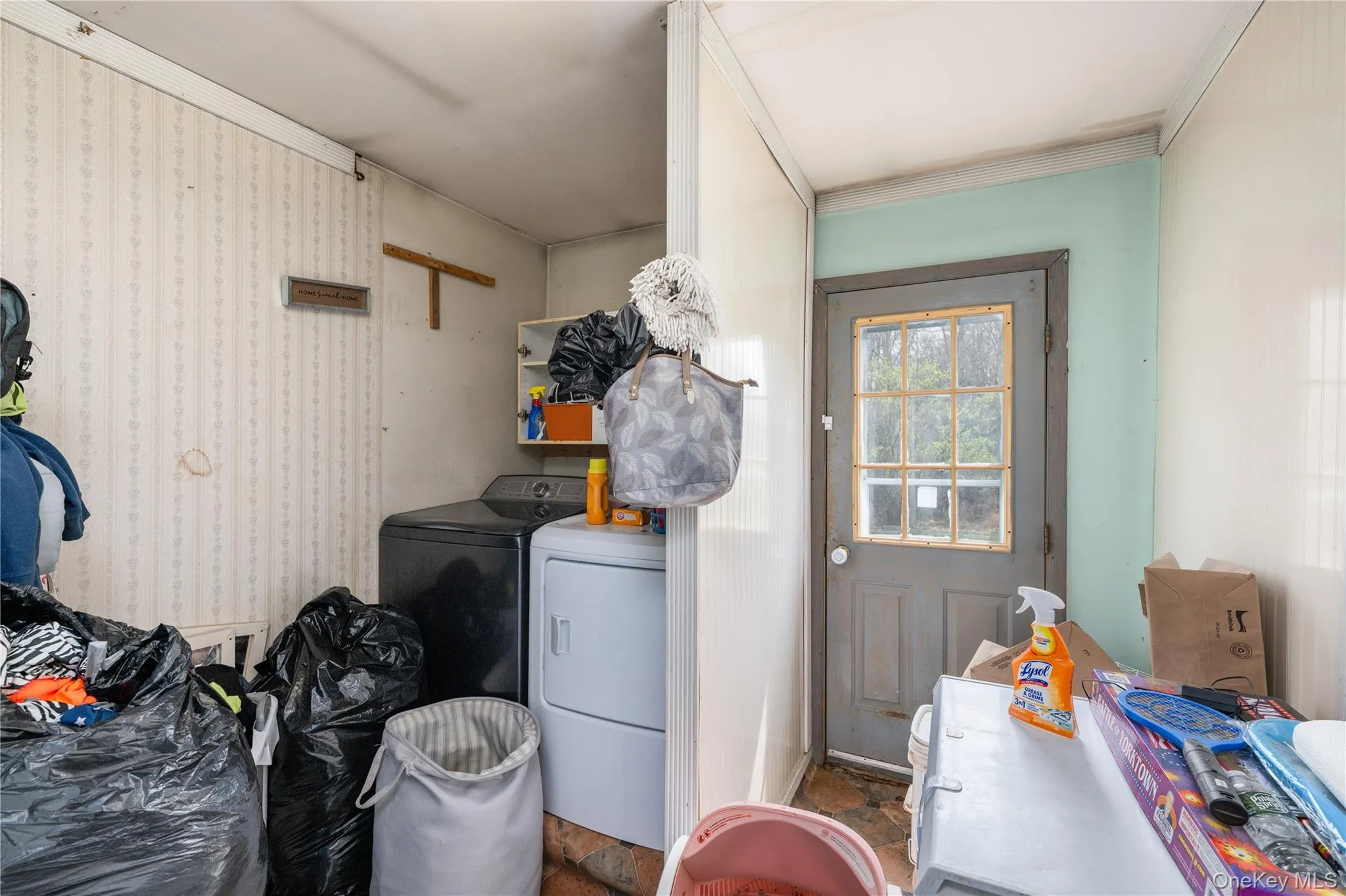 18 Powerline Lane, Hyde Park, NY, 3 Bedrooms Bedrooms, 9 Rooms Rooms,3 BathroomsBathrooms,Residential,For Rent,Powerline,0,987915 18 Powerline Lane, Hyde Park, NY, 3 Bedrooms Bedrooms, 9 Rooms Rooms,3 BathroomsBathrooms,Residential,For Rent,Powerline,0,987915