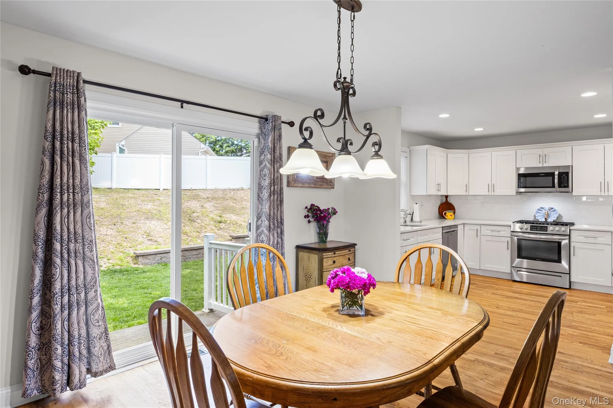 3 Clear Creek Court, Huntington, NY, 3 Bedrooms Bedrooms, 6 Rooms Rooms,2 BathroomsBathrooms,Residential,For Rent,Clear Creek,0,987923 3 Clear Creek Court, Huntington, NY, 3 Bedrooms Bedrooms, 6 Rooms Rooms,2 BathroomsBathrooms,Residential,For Rent,Clear Creek,0,987923