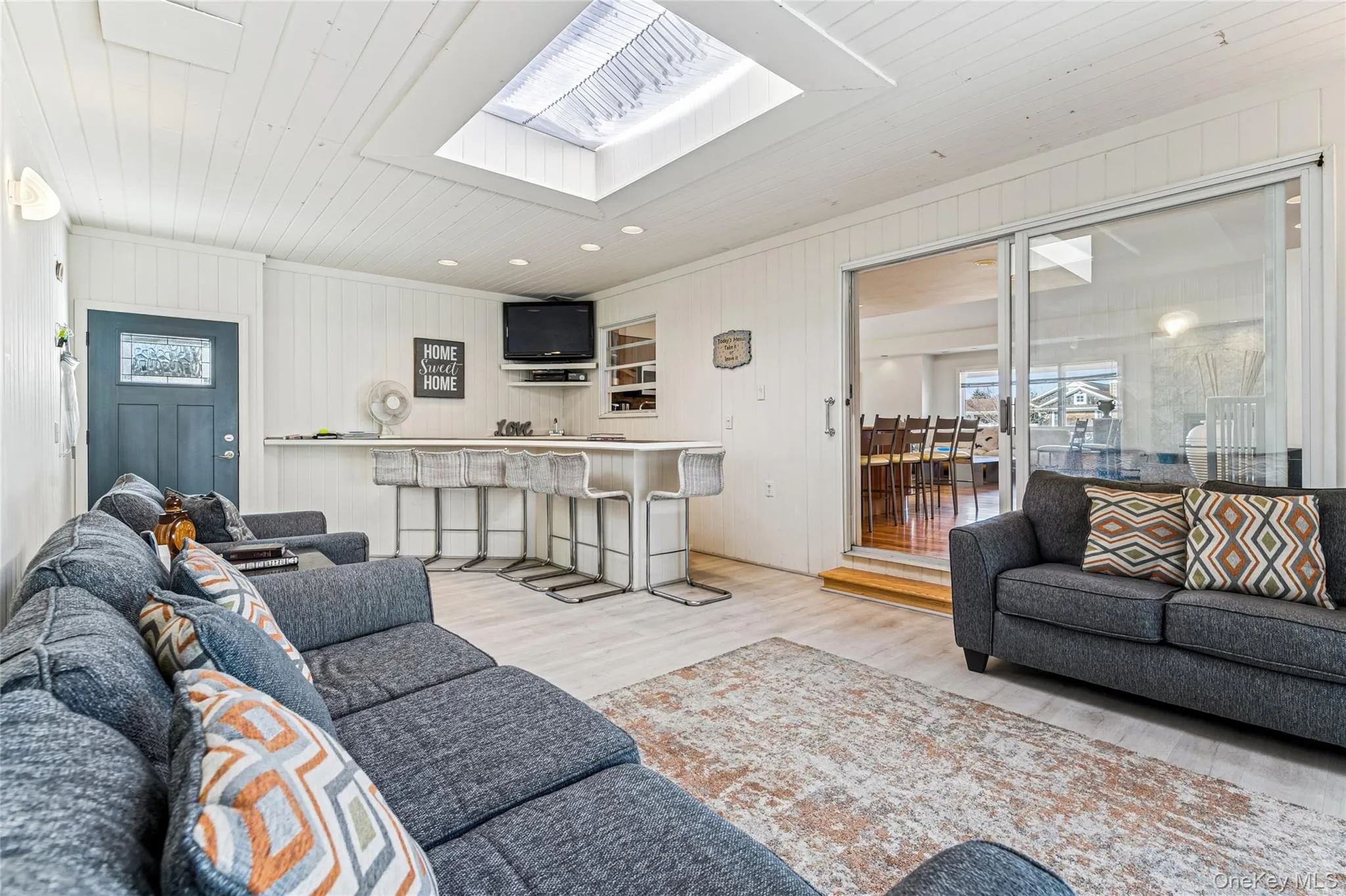 22 Meadow Lane, Southampton, NY, 4 Bedrooms Bedrooms, 8 Rooms Rooms,4 BathroomsBathrooms,Residential Lease,For Rent,Meadow,0,987943 22 Meadow Lane, Southampton, NY, 4 Bedrooms Bedrooms, 8 Rooms Rooms,4 BathroomsBathrooms,Residential Lease,For Rent,Meadow,0,987943