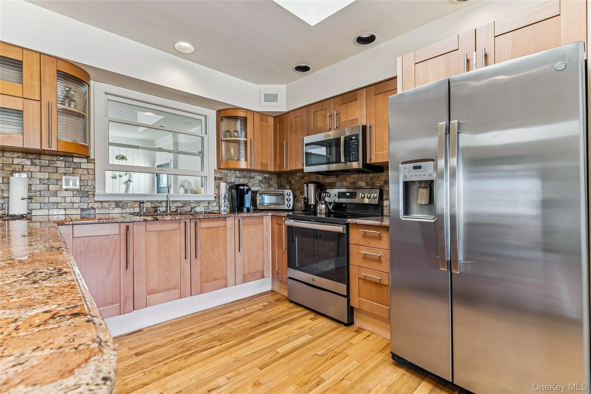 22 Meadow Lane, Southampton, NY, 4 Bedrooms Bedrooms, 8 Rooms Rooms,4 BathroomsBathrooms,Residential Lease,For Rent,Meadow,0,987943 22 Meadow Lane, Southampton, NY, 4 Bedrooms Bedrooms, 8 Rooms Rooms,4 BathroomsBathrooms,Residential Lease,For Rent,Meadow,0,987943
