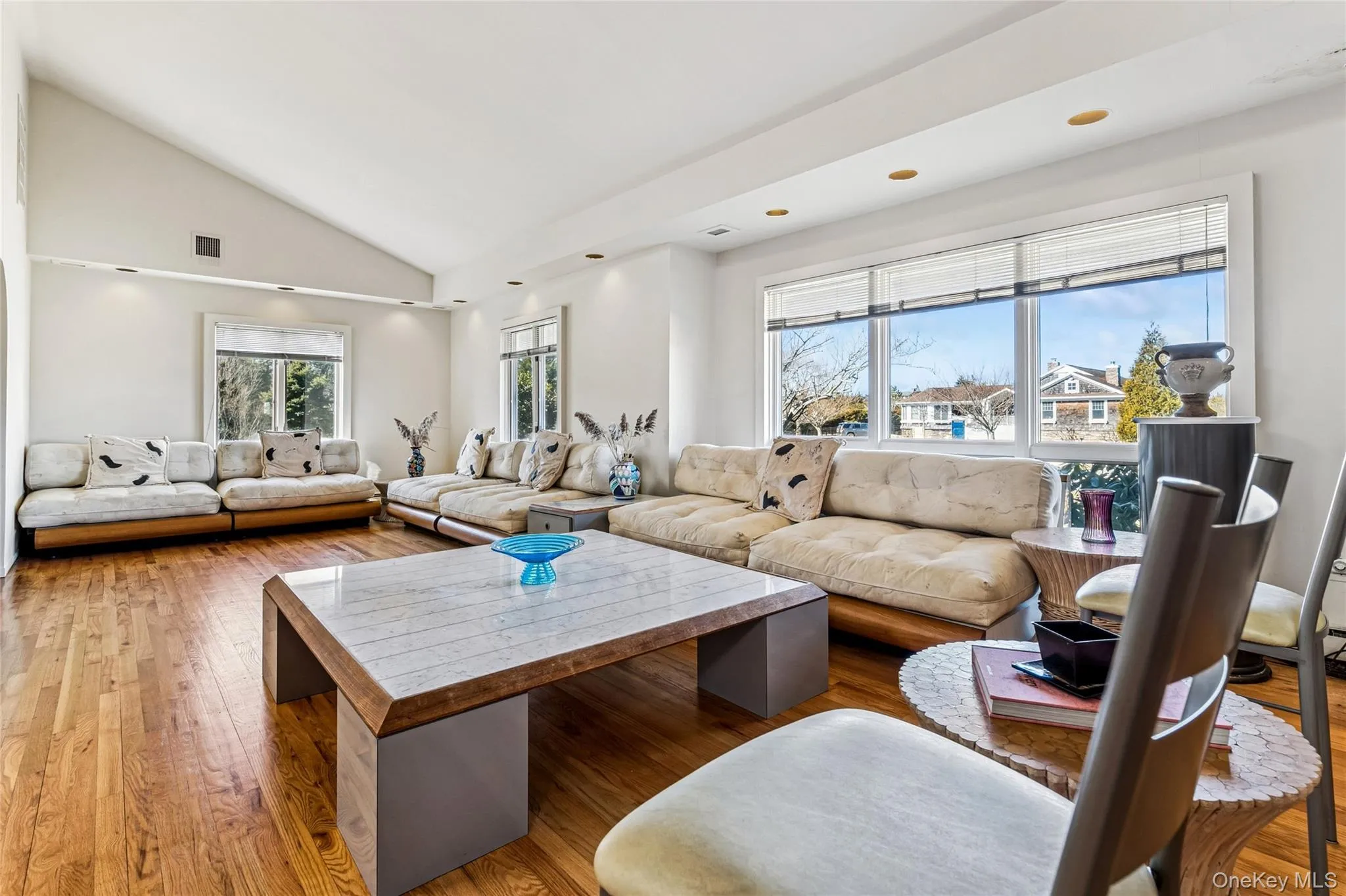 22 Meadow Lane, Southampton, NY, 4 Bedrooms Bedrooms, 8 Rooms Rooms,4 BathroomsBathrooms,Residential Lease,For Rent,Meadow,0,987943 22 Meadow Lane, Southampton, NY, 4 Bedrooms Bedrooms, 8 Rooms Rooms,4 BathroomsBathrooms,Residential Lease,For Rent,Meadow,0,987943