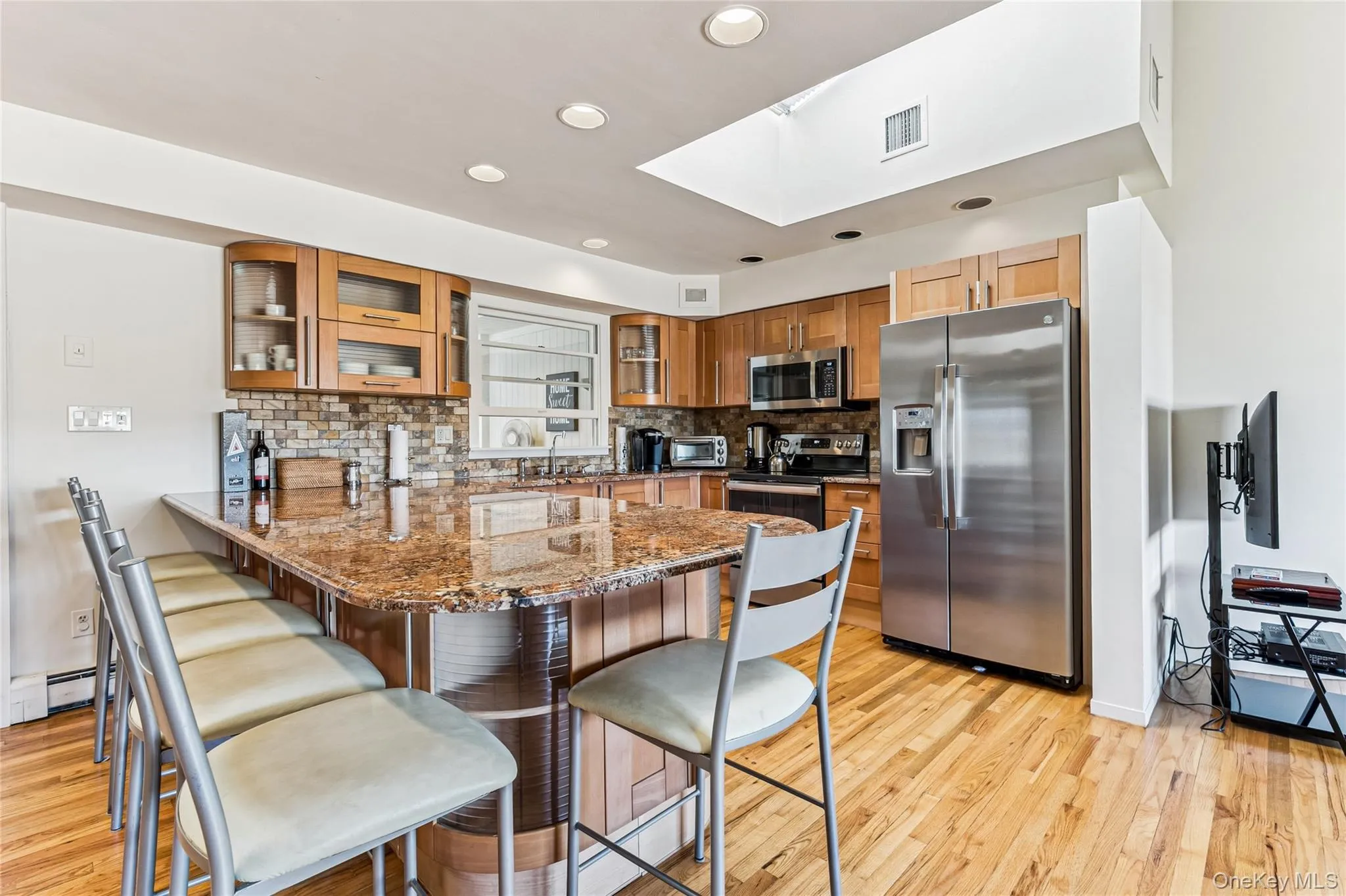 22 Meadow Lane, Southampton, NY, 4 Bedrooms Bedrooms, 8 Rooms Rooms,4 BathroomsBathrooms,Residential Lease,For Rent,Meadow,0,987943 22 Meadow Lane, Southampton, NY, 4 Bedrooms Bedrooms, 8 Rooms Rooms,4 BathroomsBathrooms,Residential Lease,For Rent,Meadow,0,987943