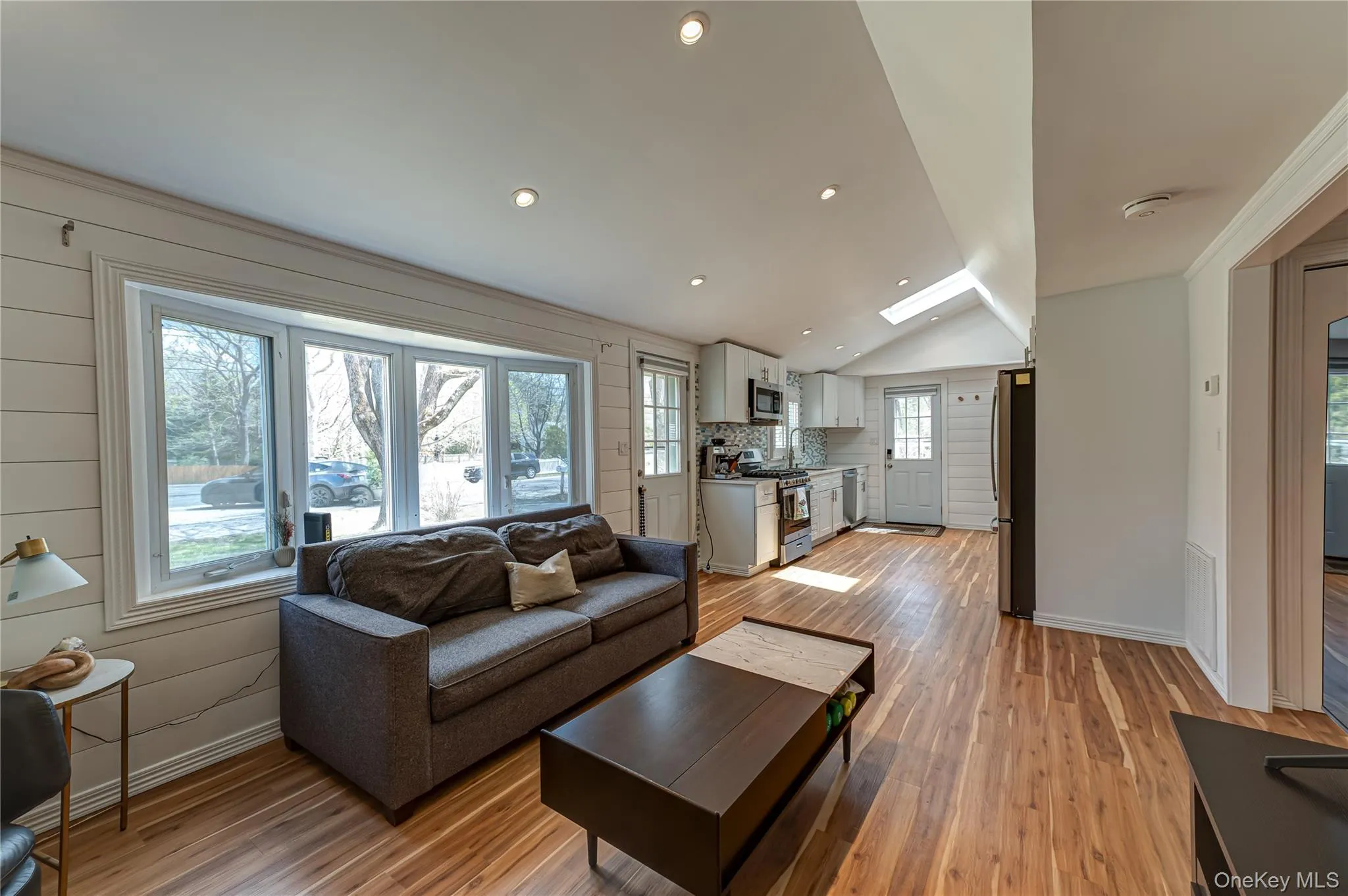 6 Longview Drive, Southampton, NY, 2 Bedrooms Bedrooms, 5 Rooms Rooms,1 BathroomBathrooms,Residential,For Rent,Longview,0,987991 6 Longview Drive, Southampton, NY, 2 Bedrooms Bedrooms, 5 Rooms Rooms,1 BathroomBathrooms,Residential,For Rent,Longview,0,987991