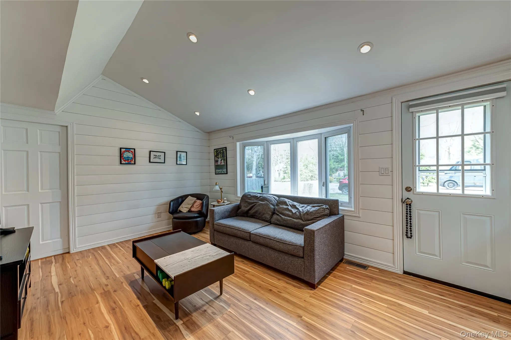 6 Longview Drive, Southampton, NY, 2 Bedrooms Bedrooms, 5 Rooms Rooms,1 BathroomBathrooms,Residential,For Rent,Longview,0,987991 6 Longview Drive, Southampton, NY, 2 Bedrooms Bedrooms, 5 Rooms Rooms,1 BathroomBathrooms,Residential,For Rent,Longview,0,987991