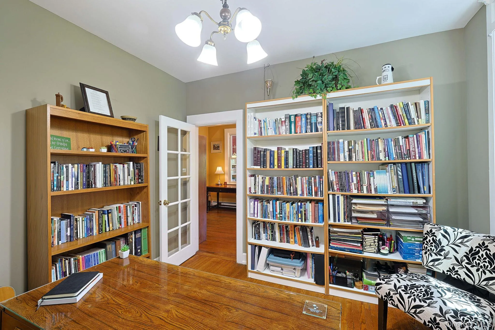 Office/Den/Additional bedroom possibility Office/Den/Additional bedroom possibility