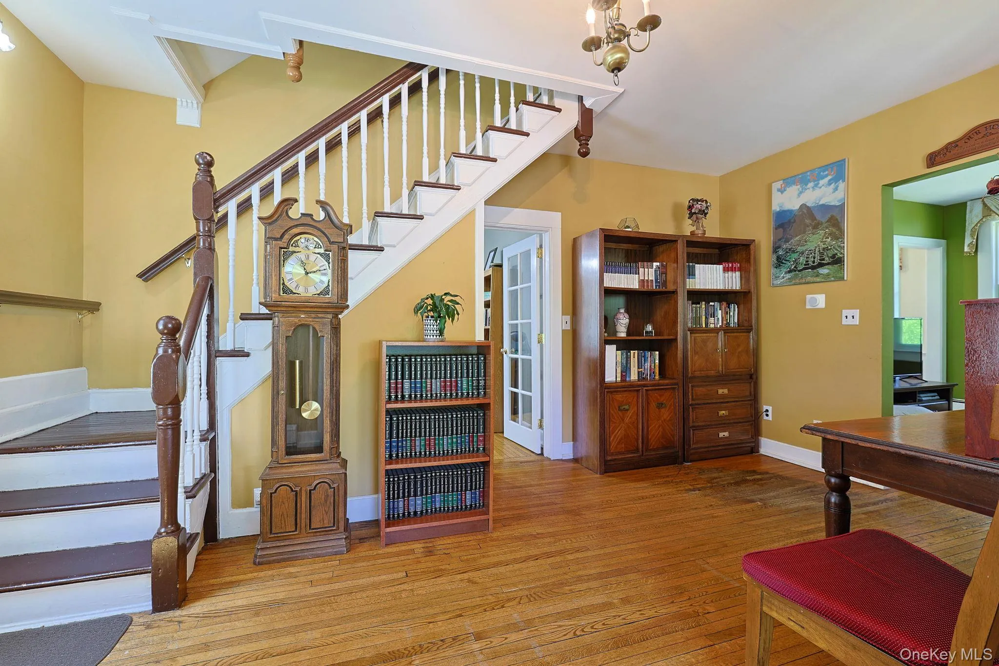 Foyer entry with stairs/ sitting room. Foyer entry with stairs/ sitting room.
