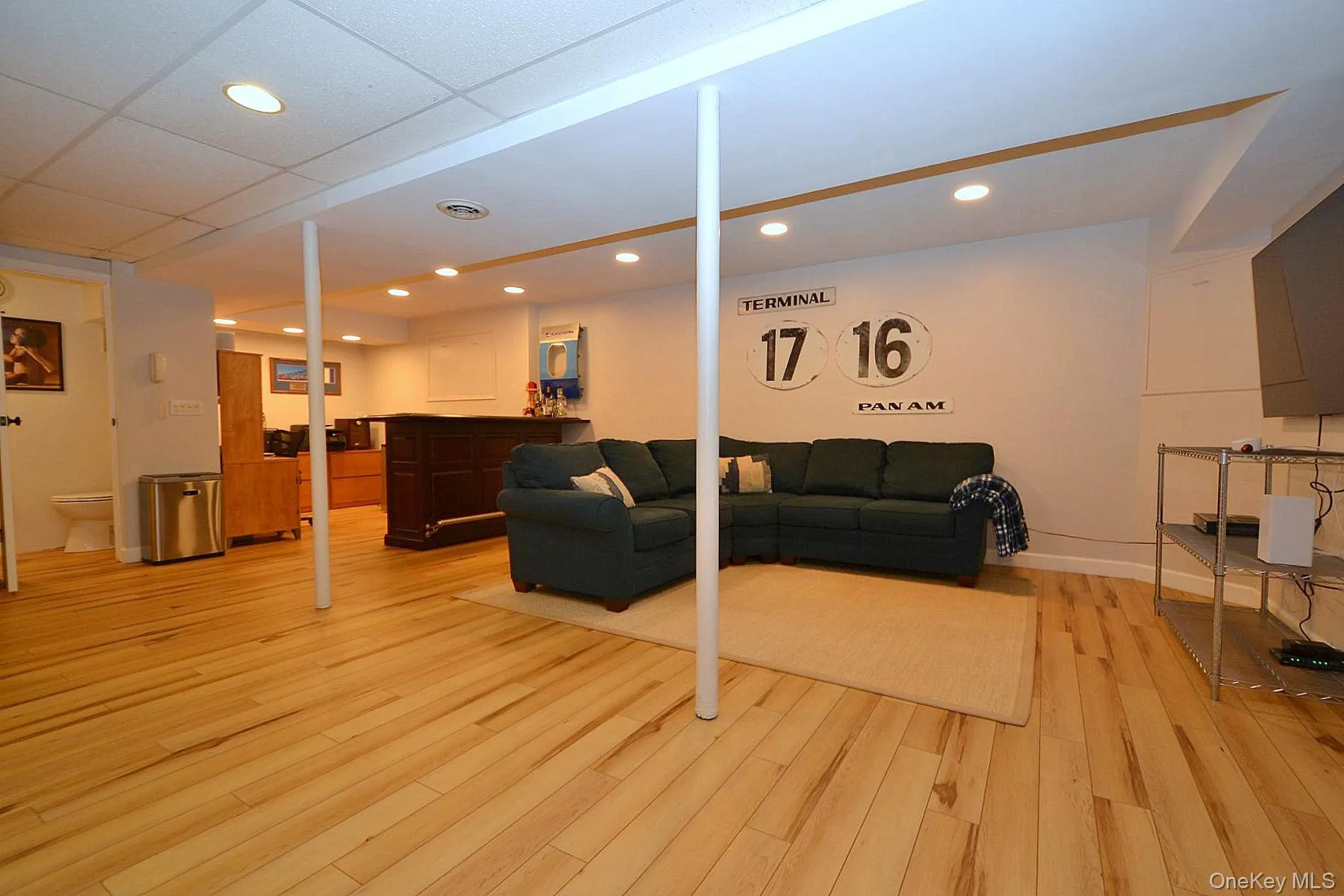 30 Myrtle Lane, Brookhaven, NY, 4 Bedrooms Bedrooms, 11 Rooms Rooms,2 BathroomsBathrooms,Residential,For Rent,Myrtle,0,988007 30 Myrtle Lane, Brookhaven, NY, 4 Bedrooms Bedrooms, 11 Rooms Rooms,2 BathroomsBathrooms,Residential,For Rent,Myrtle,0,988007