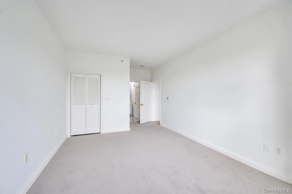 300 Overlook, North Hempstead, NY, 2 Bedrooms Bedrooms, 6 Rooms Rooms,2 BathroomsBathrooms,Residential Lease,For Rent,Overlook,0,988010 300 Overlook, North Hempstead, NY, 2 Bedrooms Bedrooms, 6 Rooms Rooms,2 BathroomsBathrooms,Residential Lease,For Rent,Overlook,0,988010