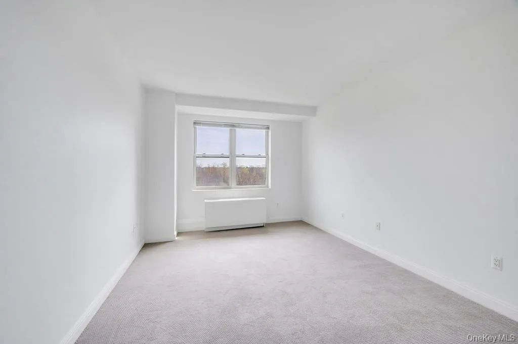 300 Overlook, North Hempstead, NY, 2 Bedrooms Bedrooms, 6 Rooms Rooms,2 BathroomsBathrooms,Residential Lease,For Rent,Overlook,0,988010 300 Overlook, North Hempstead, NY, 2 Bedrooms Bedrooms, 6 Rooms Rooms,2 BathroomsBathrooms,Residential Lease,For Rent,Overlook,0,988010