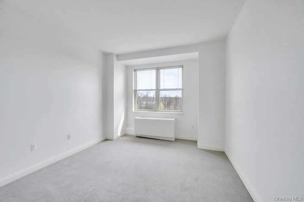 300 Overlook, North Hempstead, NY, 2 Bedrooms Bedrooms, 6 Rooms Rooms,2 BathroomsBathrooms,Residential Lease,For Rent,Overlook,0,988010 300 Overlook, North Hempstead, NY, 2 Bedrooms Bedrooms, 6 Rooms Rooms,2 BathroomsBathrooms,Residential Lease,For Rent,Overlook,0,988010