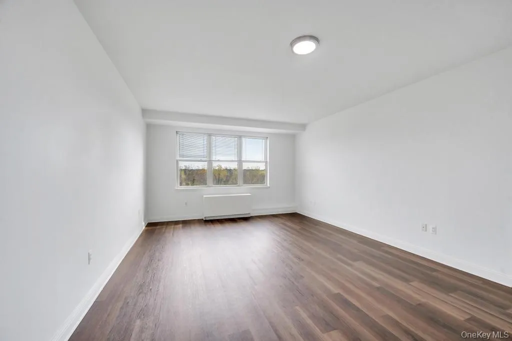 300 Overlook, North Hempstead, NY, 2 Bedrooms Bedrooms, 6 Rooms Rooms,2 BathroomsBathrooms,Residential Lease,For Rent,Overlook,0,988010 300 Overlook, North Hempstead, NY, 2 Bedrooms Bedrooms, 6 Rooms Rooms,2 BathroomsBathrooms,Residential Lease,For Rent,Overlook,0,988010