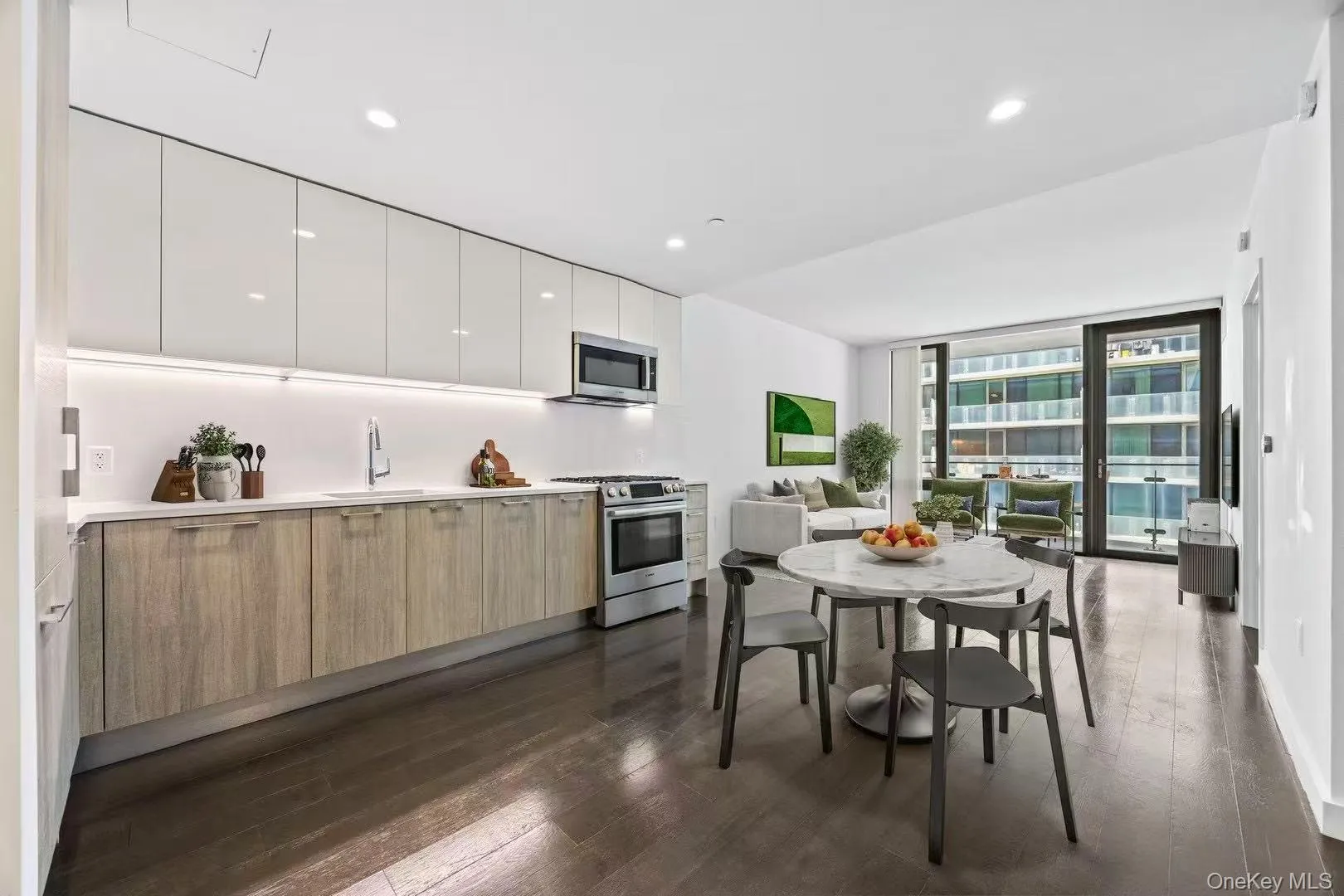 131-03 40th Road, New York, NY, 1 Bedroom Bedrooms, 3 Rooms Rooms,1 BathroomBathrooms,Residential,For Rent,40th,0,KEY988014 131-03 40th Road, New York, NY, 1 Bedroom Bedrooms, 3 Rooms Rooms,1 BathroomBathrooms,Residential,For Rent,40th,0,KEY988014