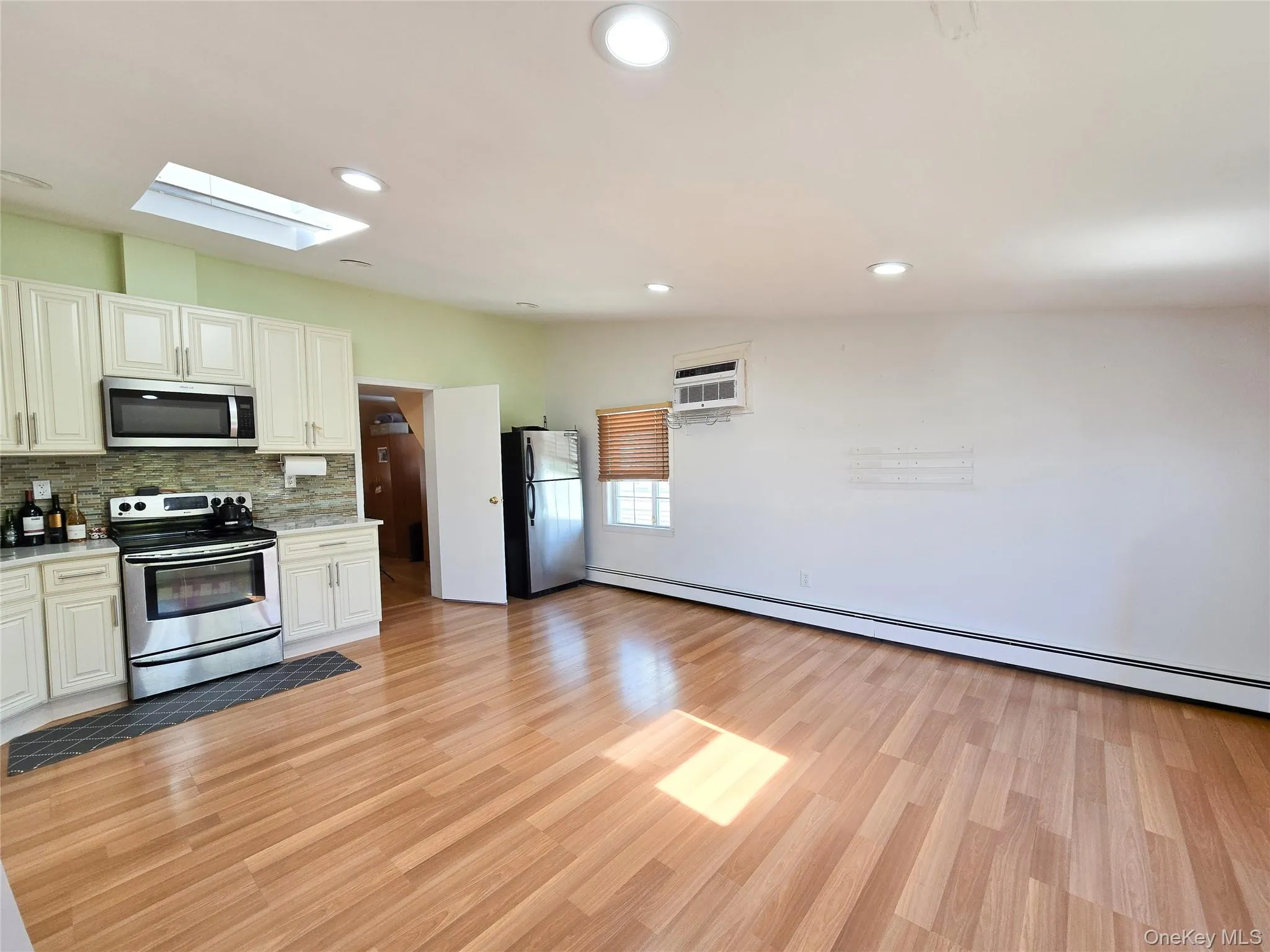 29 Tenafly Drive, Hempstead, NY, 5 Bedrooms Bedrooms, 10 Rooms Rooms,3 BathroomsBathrooms,Residential,For Rent,Tenafly,0,988032 29 Tenafly Drive, Hempstead, NY, 5 Bedrooms Bedrooms, 10 Rooms Rooms,3 BathroomsBathrooms,Residential,For Rent,Tenafly,0,988032