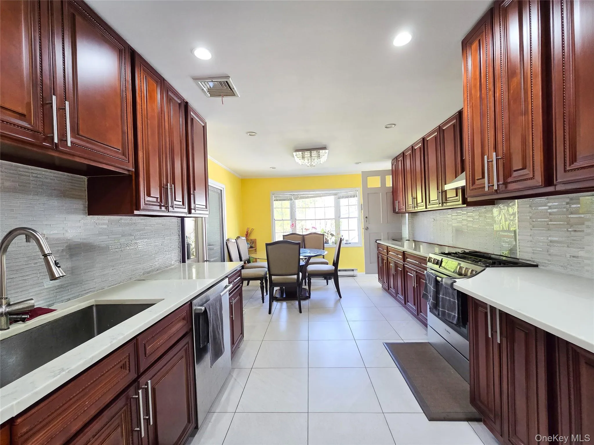 29 Tenafly Drive, Hempstead, NY, 5 Bedrooms Bedrooms, 10 Rooms Rooms,3 BathroomsBathrooms,Residential,For Rent,Tenafly,0,988032 29 Tenafly Drive, Hempstead, NY, 5 Bedrooms Bedrooms, 10 Rooms Rooms,3 BathroomsBathrooms,Residential,For Rent,Tenafly,0,988032