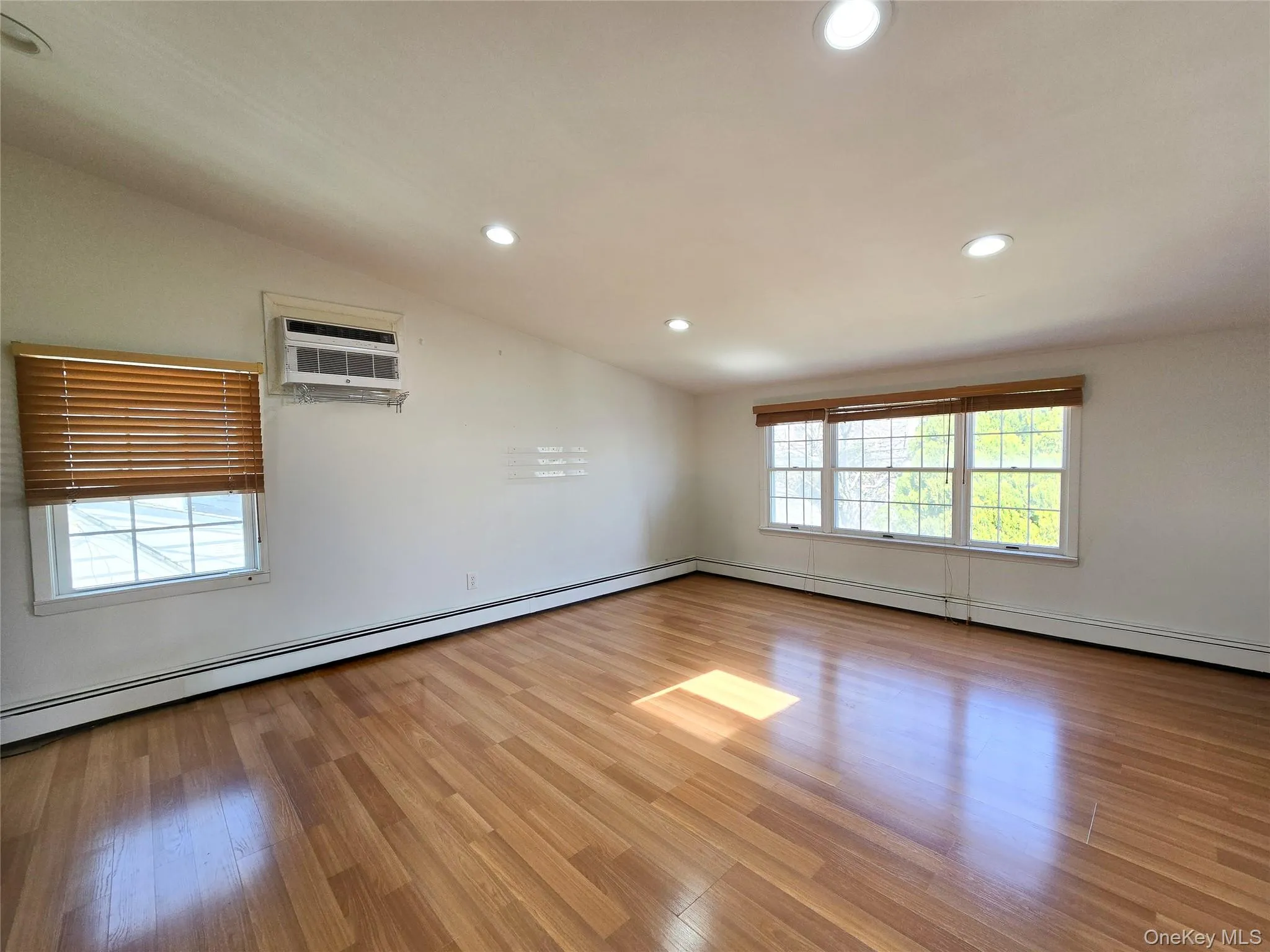 29 Tenafly Drive, Hempstead, NY, 5 Bedrooms Bedrooms, 10 Rooms Rooms,3 BathroomsBathrooms,Residential,For Rent,Tenafly,0,988032 29 Tenafly Drive, Hempstead, NY, 5 Bedrooms Bedrooms, 10 Rooms Rooms,3 BathroomsBathrooms,Residential,For Rent,Tenafly,0,988032