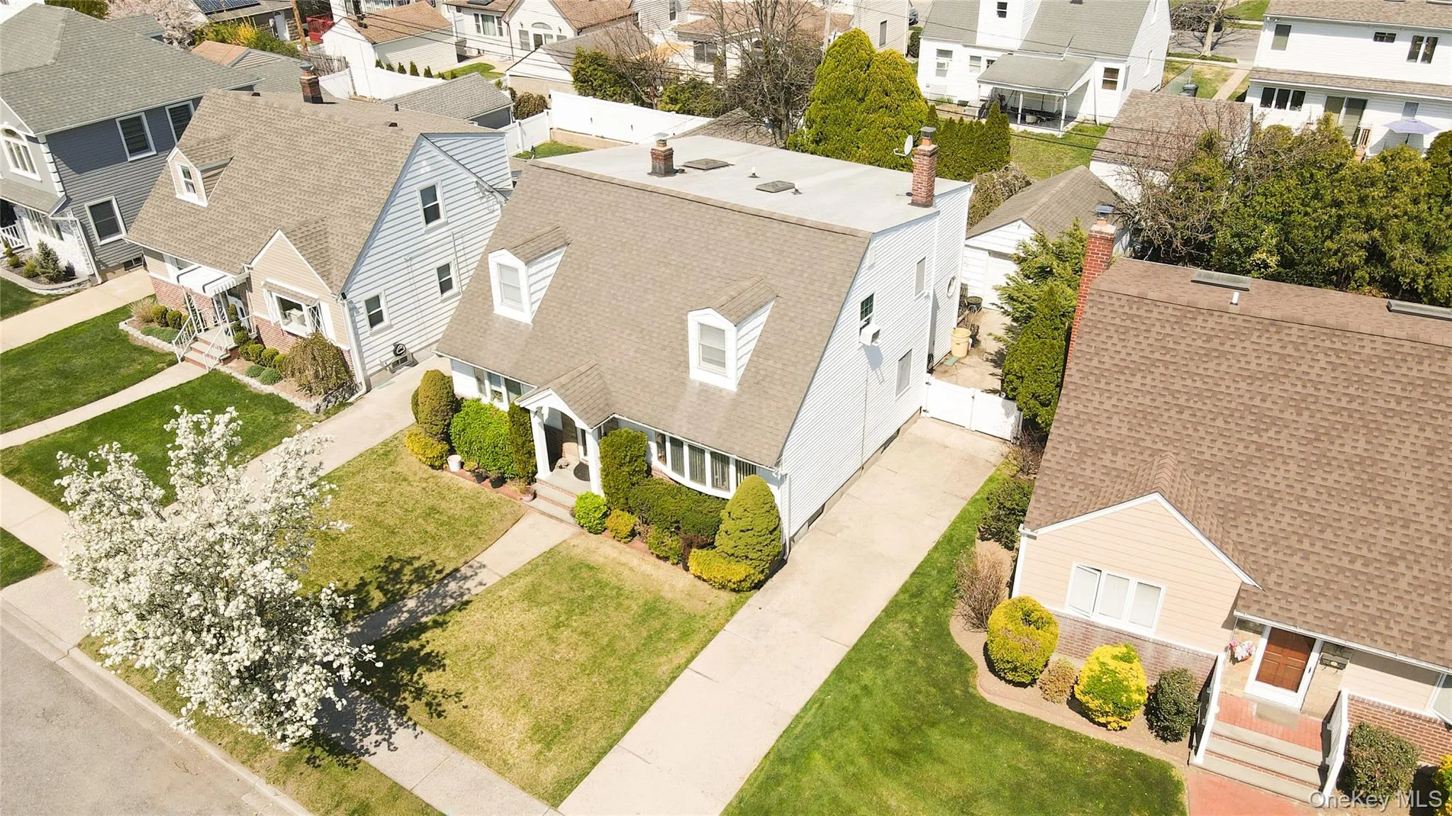 29 Tenafly Drive, Hempstead, NY, 5 Bedrooms Bedrooms, 10 Rooms Rooms,3 BathroomsBathrooms,Residential,For Rent,Tenafly,0,988032 29 Tenafly Drive, Hempstead, NY, 5 Bedrooms Bedrooms, 10 Rooms Rooms,3 BathroomsBathrooms,Residential,For Rent,Tenafly,0,988032