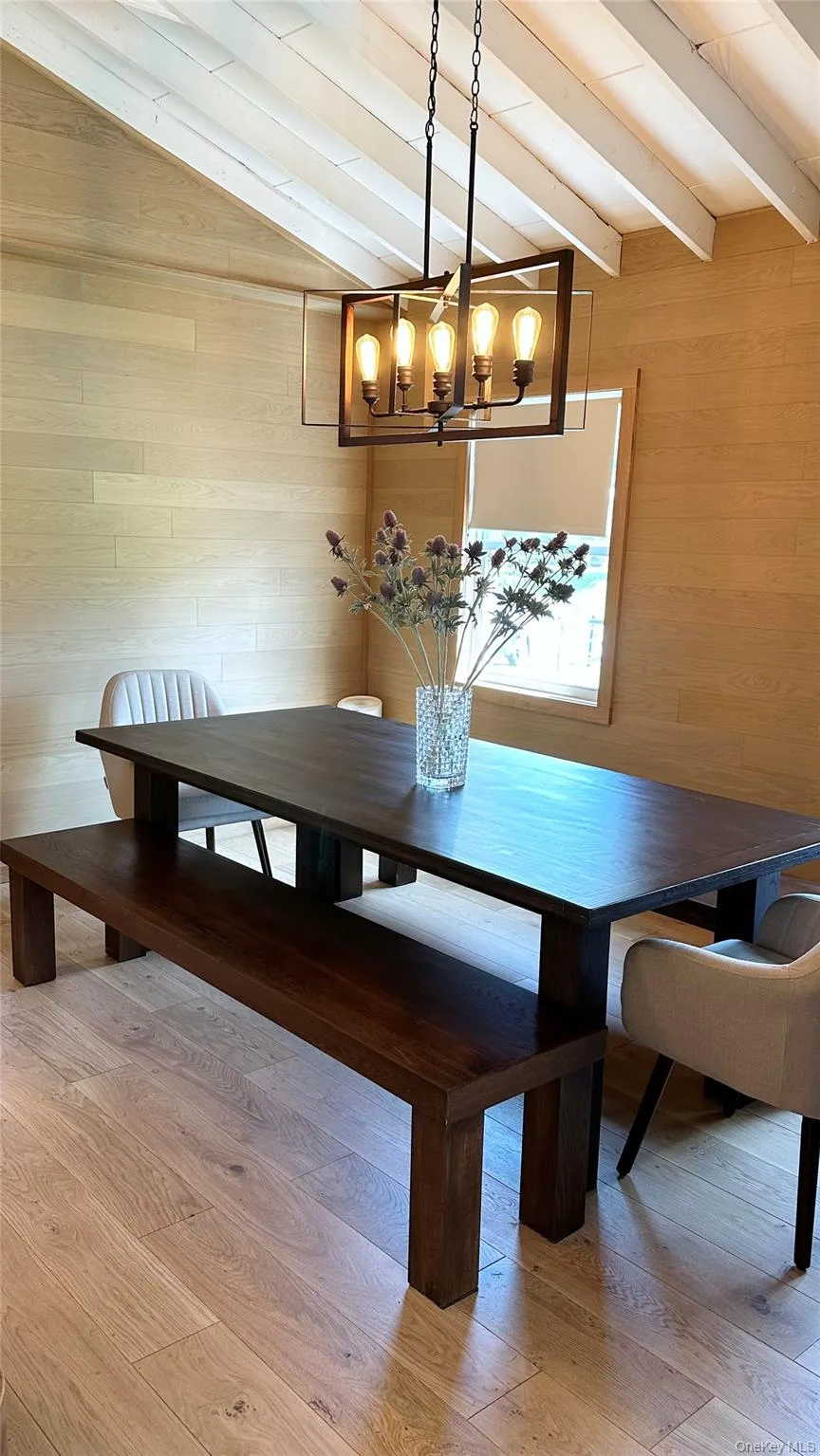 Dining area Dining area