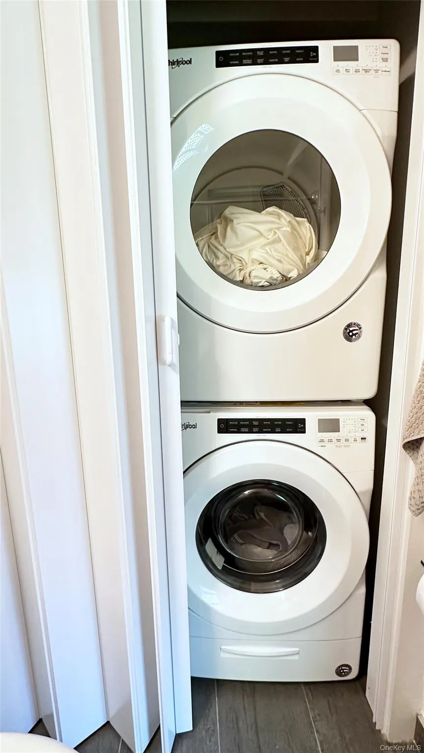stacked washer / dryer stacked washer / dryer