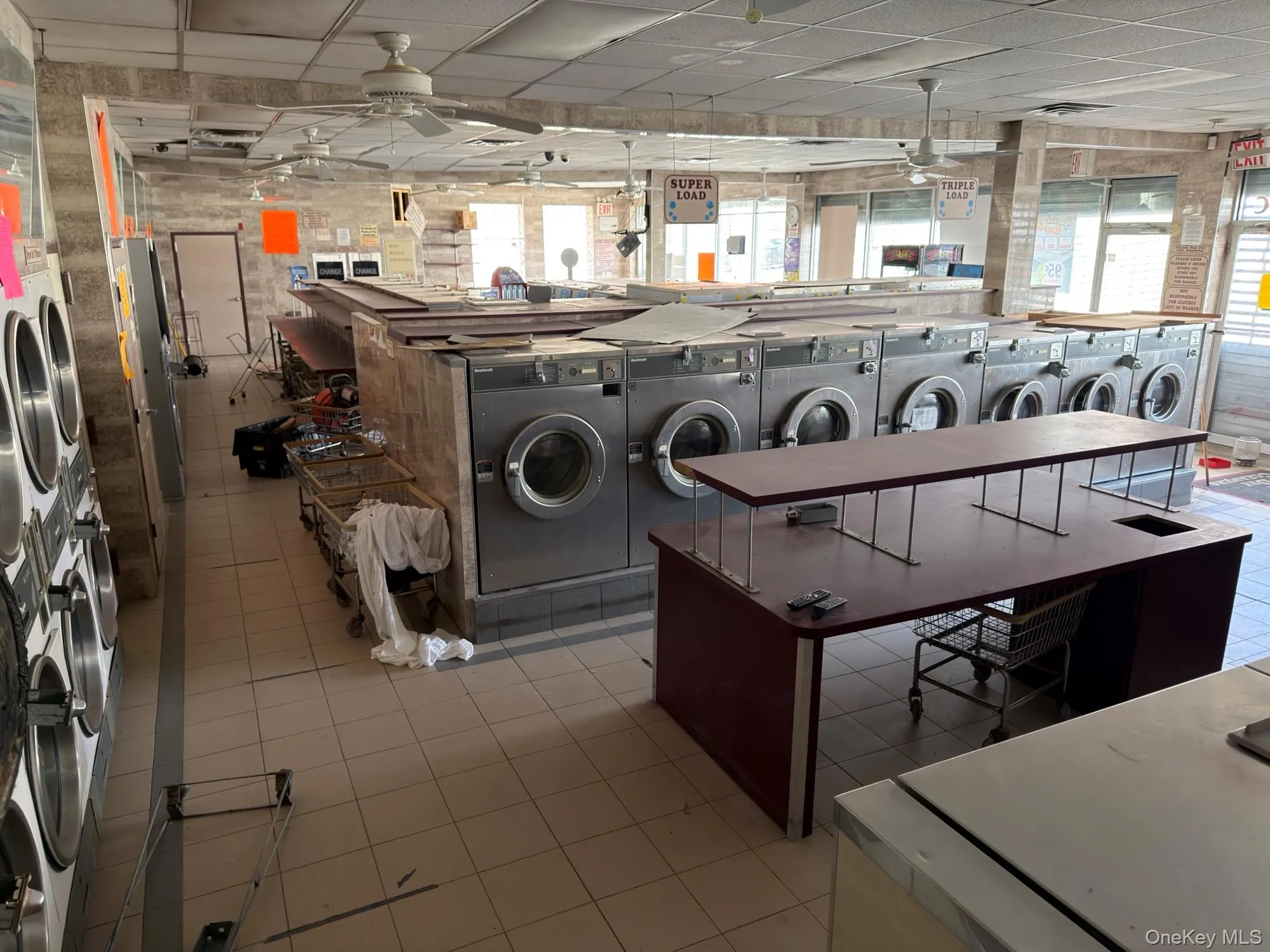 393 Tompkins Avenue, New York, NY, ,Commercial Lease,For Rent,Tompkins,0,988038 393 Tompkins Avenue, New York, NY, ,Commercial Lease,For Rent,Tompkins,0,988038