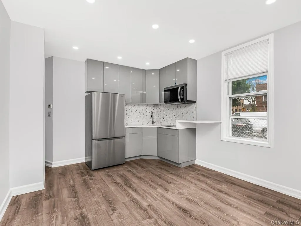 1218 Havemeyer Avenue, New York, NY, 5 Bedrooms Bedrooms, 7 Rooms Rooms,2 BathroomsBathrooms,Residential,For Rent,Havemeyer,0,988073 1218 Havemeyer Avenue, New York, NY, 5 Bedrooms Bedrooms, 7 Rooms Rooms,2 BathroomsBathrooms,Residential,For Rent,Havemeyer,0,988073