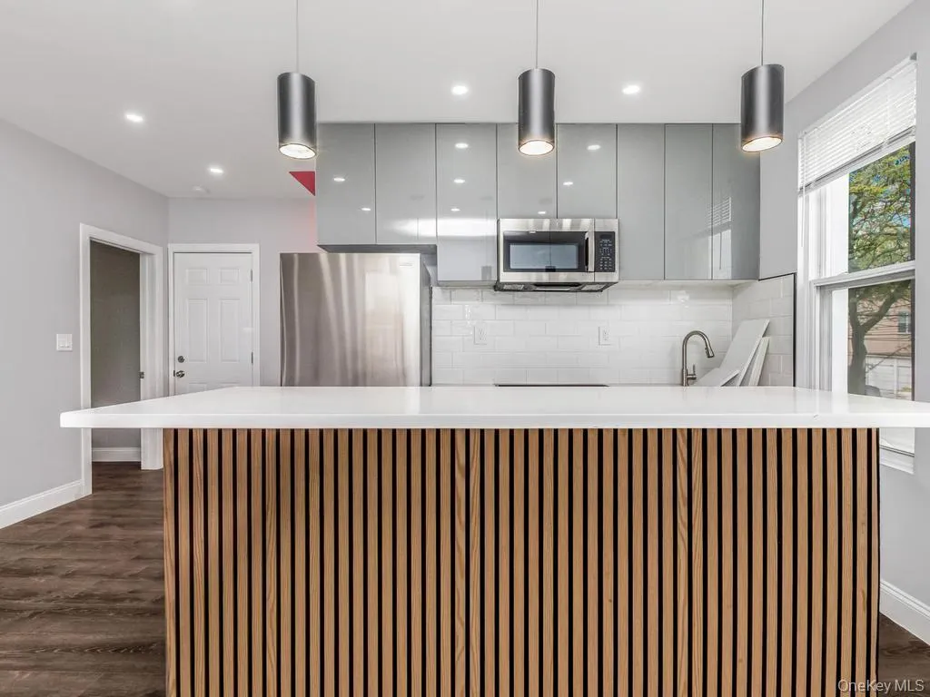1218 Havemeyer Avenue, New York, NY, 5 Bedrooms Bedrooms, 7 Rooms Rooms,2 BathroomsBathrooms,Residential,For Rent,Havemeyer,0,988073 1218 Havemeyer Avenue, New York, NY, 5 Bedrooms Bedrooms, 7 Rooms Rooms,2 BathroomsBathrooms,Residential,For Rent,Havemeyer,0,988073