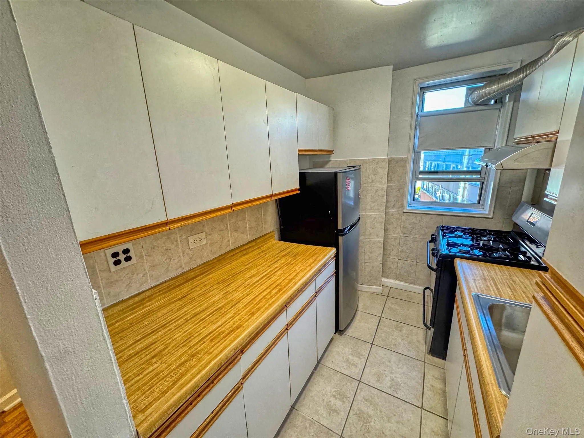 67-25 Dartmouth Street, New York, NY, 2 Bedrooms Bedrooms, 4 Rooms Rooms,1 BathroomBathrooms,Residential Lease,For Rent,Dartmouth,0,988091 67-25 Dartmouth Street, New York, NY, 2 Bedrooms Bedrooms, 4 Rooms Rooms,1 BathroomBathrooms,Residential Lease,For Rent,Dartmouth,0,988091