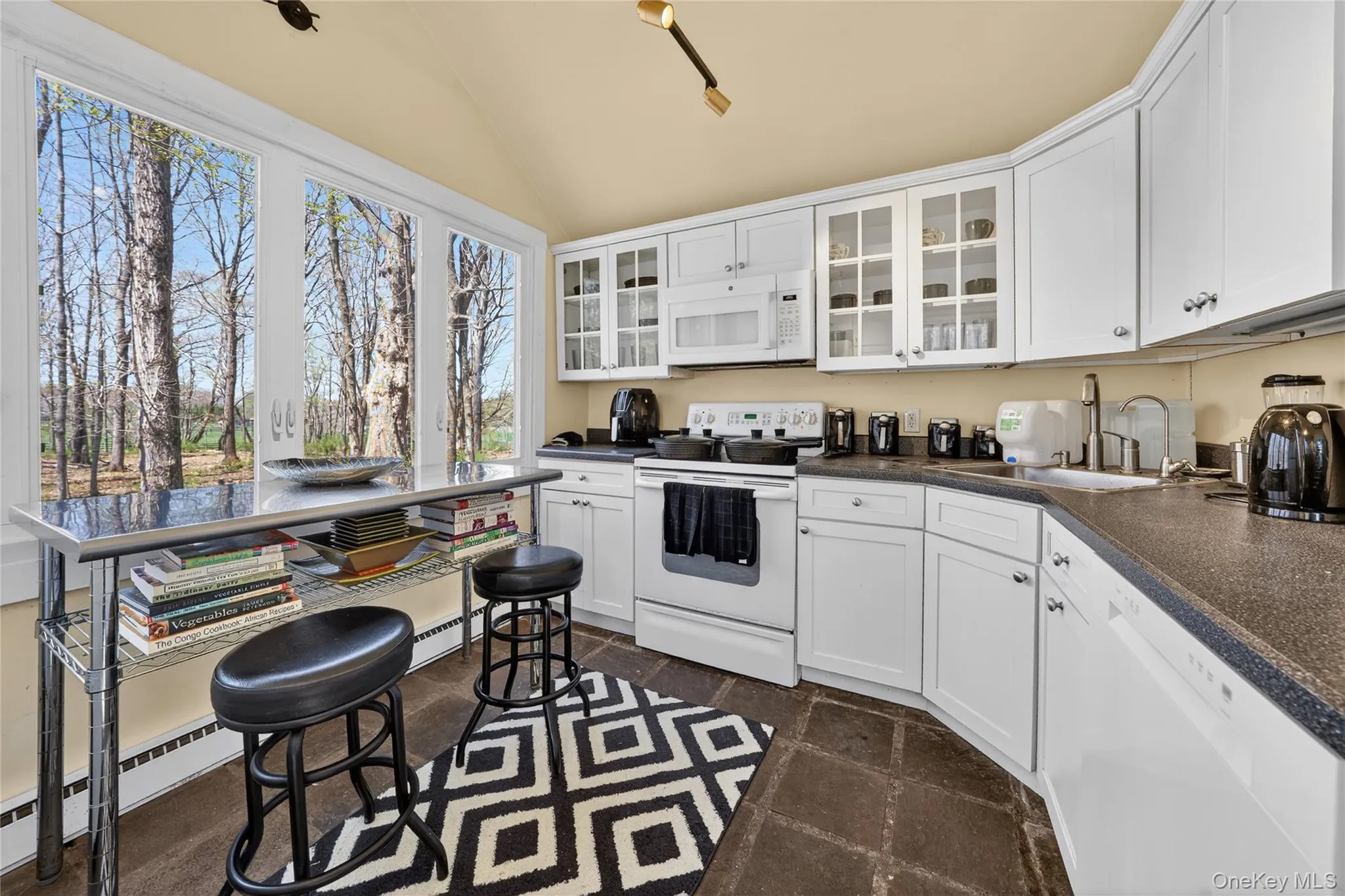 1141 Old Quaker Hill Road, Pawling, NY, 2 Bedrooms Bedrooms, 5 Rooms Rooms,1 BathroomBathrooms,Residential,For Rent,Old Quaker Hill,0,988096 1141 Old Quaker Hill Road, Pawling, NY, 2 Bedrooms Bedrooms, 5 Rooms Rooms,1 BathroomBathrooms,Residential,For Rent,Old Quaker Hill,0,988096