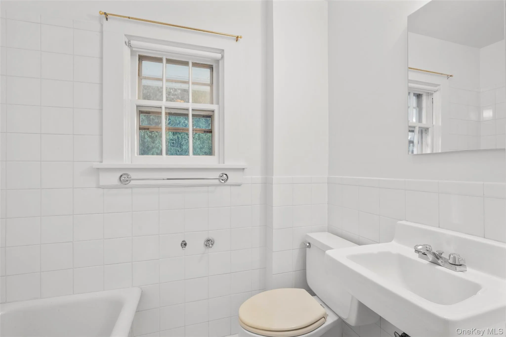 11 Wyndham Road, Yonkers, NY, 4 Bedrooms Bedrooms, 8 Rooms Rooms,3 BathroomsBathrooms,Residential,For Rent,Wyndham,0,988100 11 Wyndham Road, Yonkers, NY, 4 Bedrooms Bedrooms, 8 Rooms Rooms,3 BathroomsBathrooms,Residential,For Rent,Wyndham,0,988100