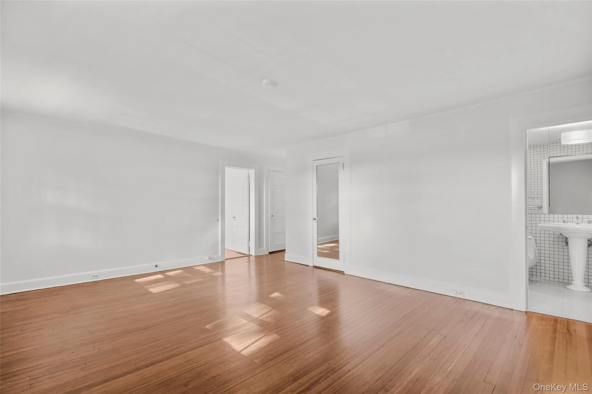 11 Wyndham Road, Yonkers, NY, 4 Bedrooms Bedrooms, 8 Rooms Rooms,3 BathroomsBathrooms,Residential,For Rent,Wyndham,0,988100 11 Wyndham Road, Yonkers, NY, 4 Bedrooms Bedrooms, 8 Rooms Rooms,3 BathroomsBathrooms,Residential,For Rent,Wyndham,0,988100