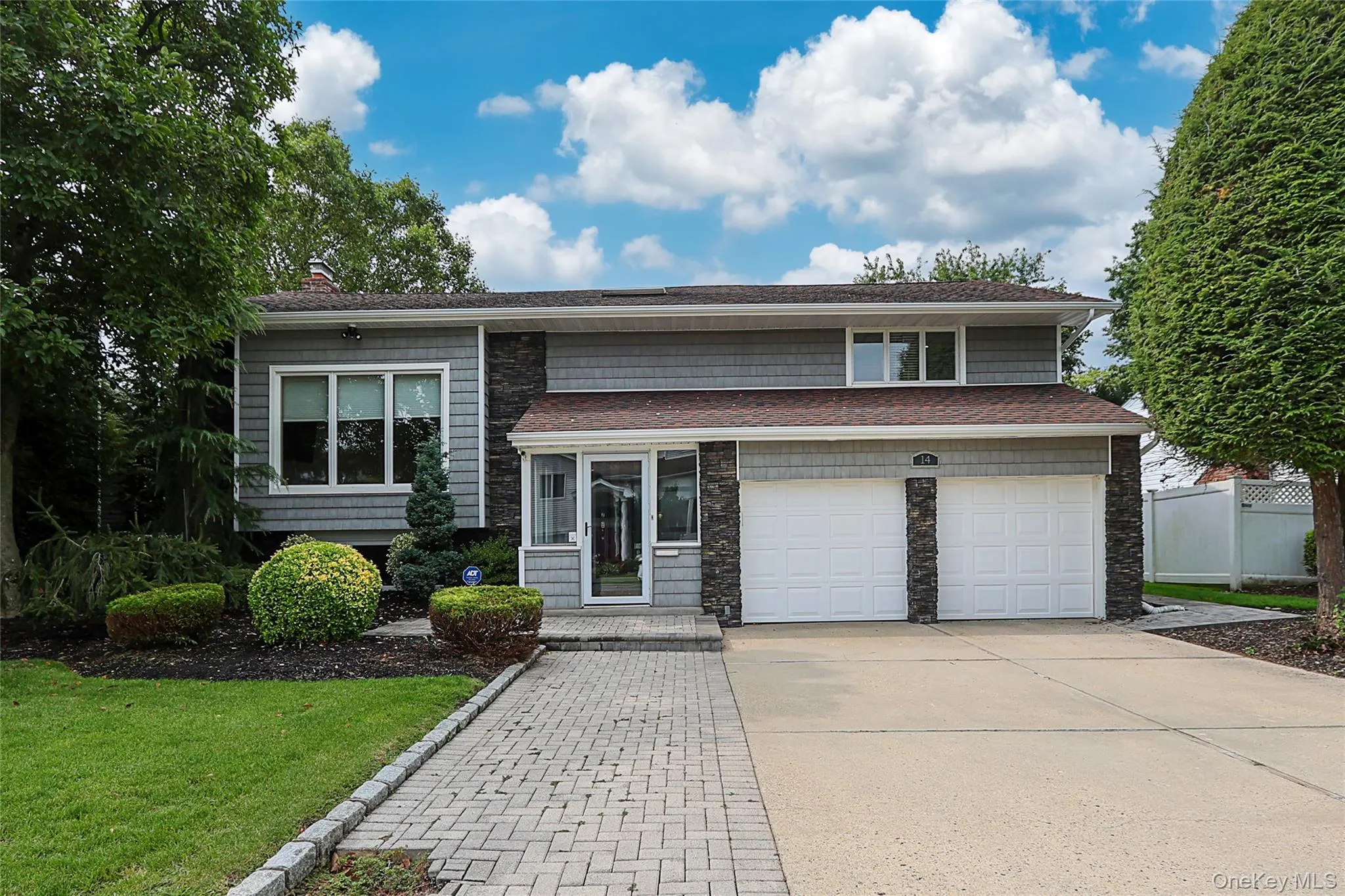 14 Glenn Drive, Oyster Bay, NY, 4 Bedrooms Bedrooms, 8 Rooms Rooms,3 BathroomsBathrooms,Residential Lease,For Rent,Glenn,0,988109 14 Glenn Drive, Oyster Bay, NY, 4 Bedrooms Bedrooms, 8 Rooms Rooms,3 BathroomsBathrooms,Residential Lease,For Rent,Glenn,0,988109